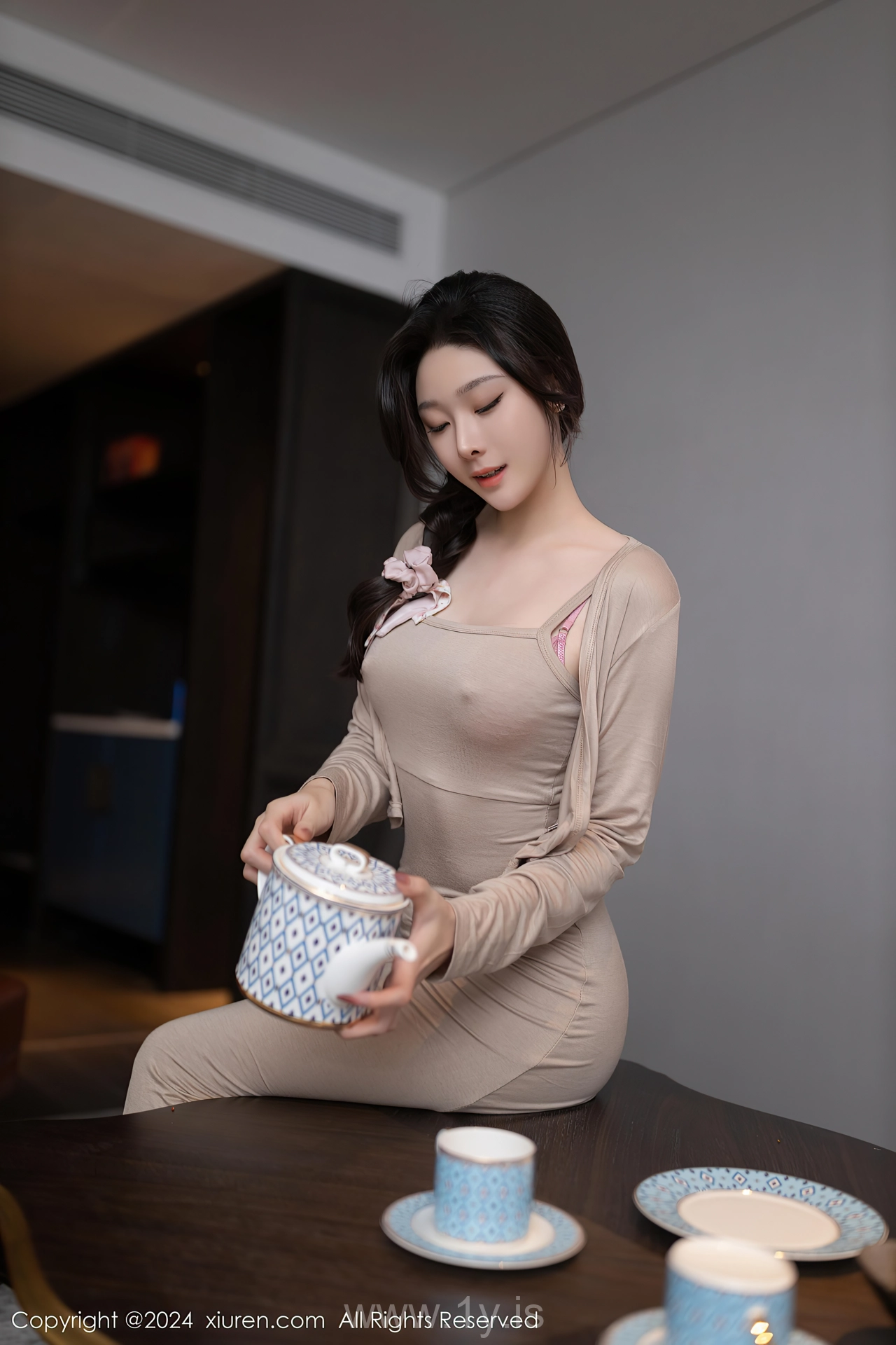 XIUREN(秀人网) No.8417 Extraordinary & Quiet Chinese Goddess 小逗逗