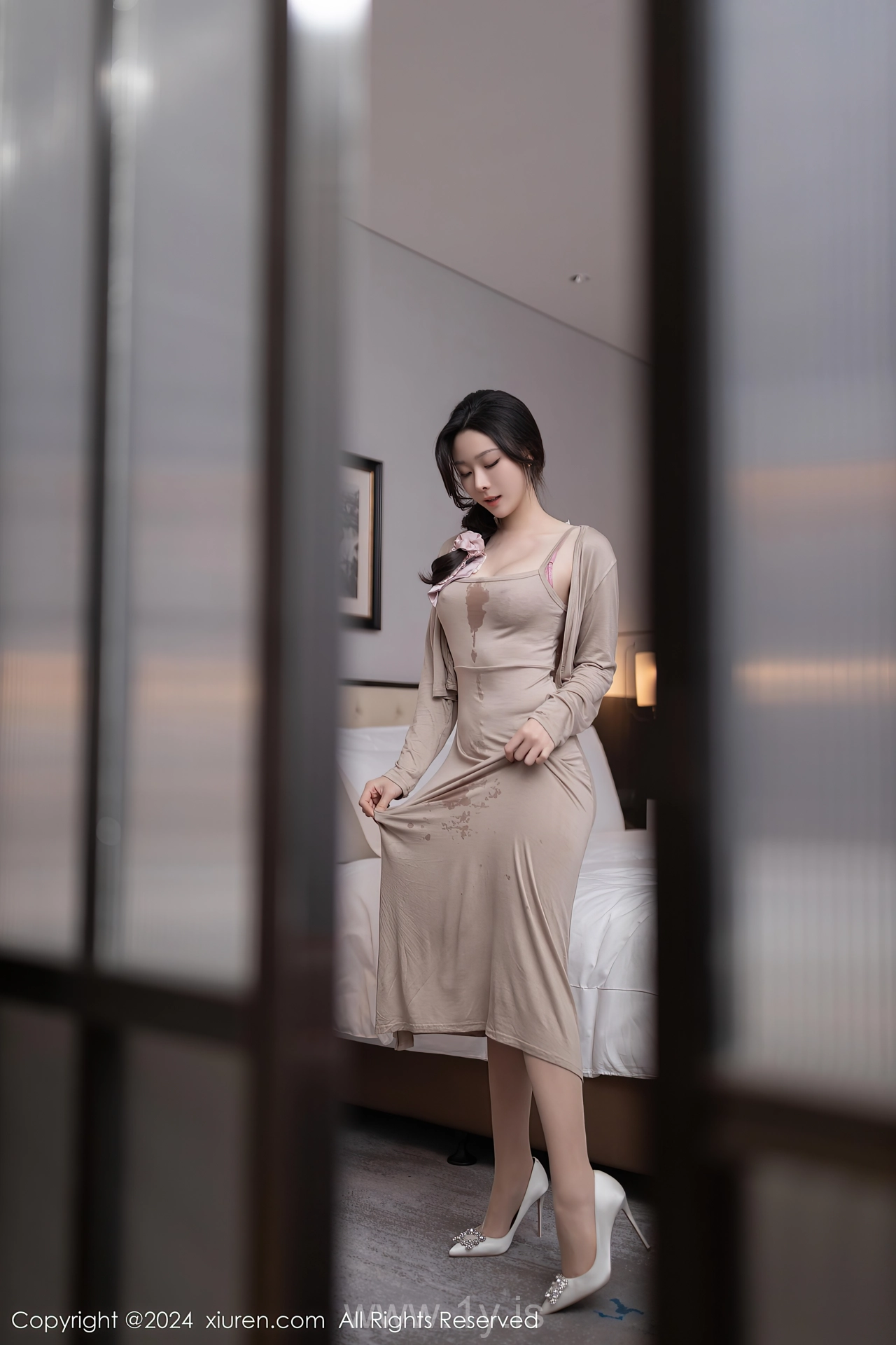 XIUREN(秀人网) No.8417 Extraordinary & Quiet Chinese Goddess 小逗逗