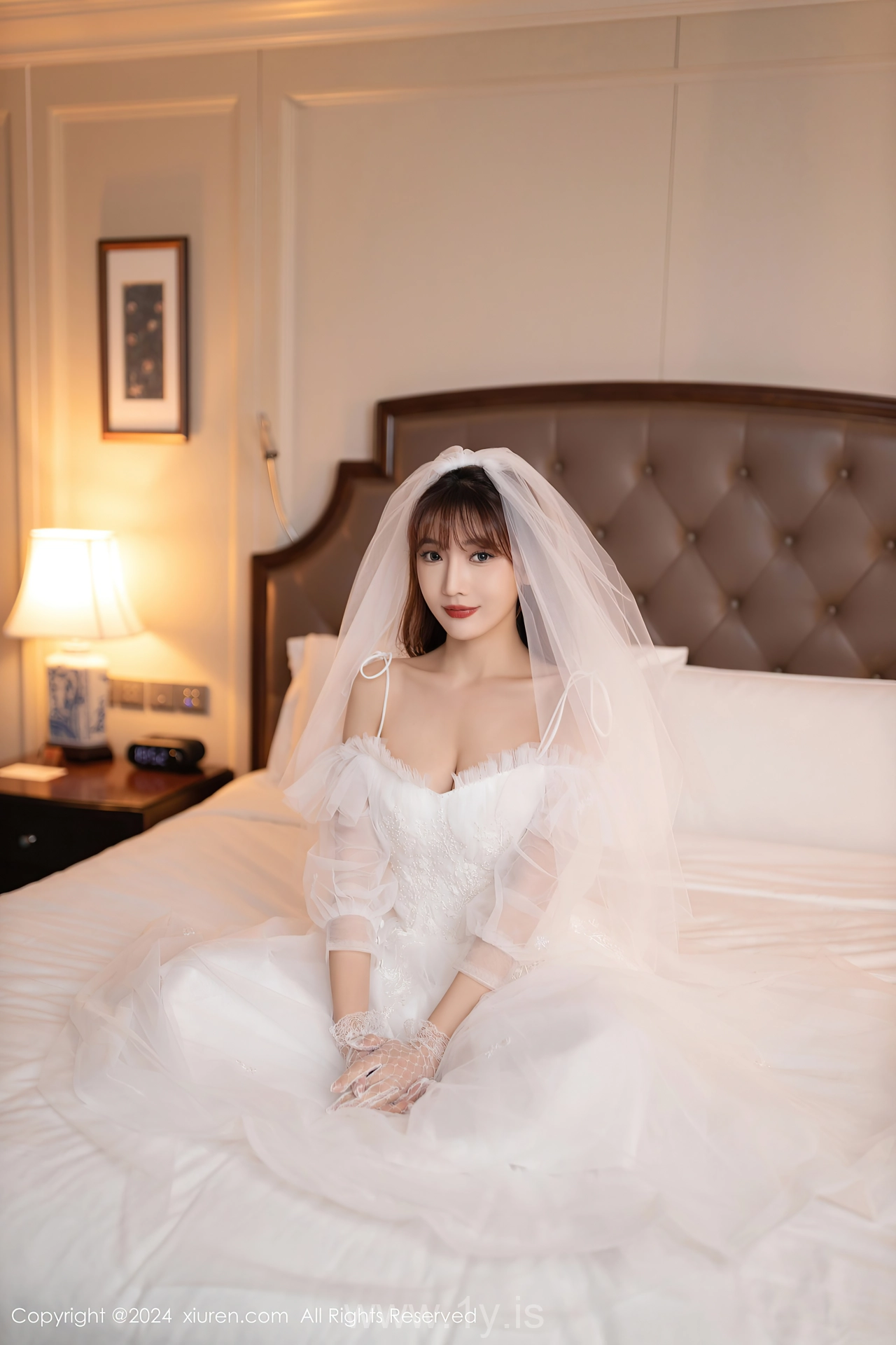 XIUREN(秀人网) No.8418 Enchanting Asian Hottie 陆萱萱