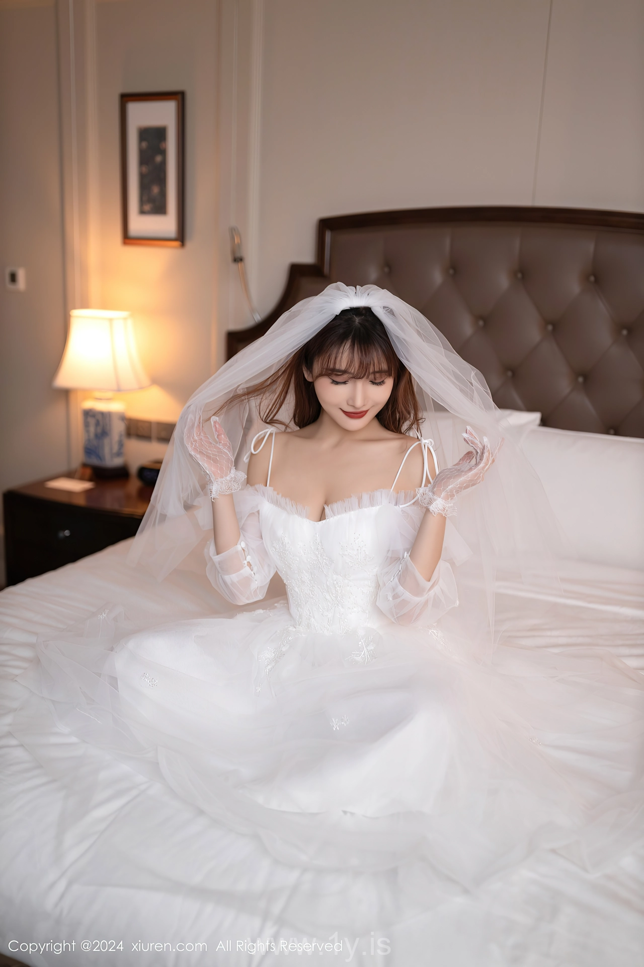 XIUREN(秀人网) No.8418 Enchanting Asian Hottie 陆萱萱