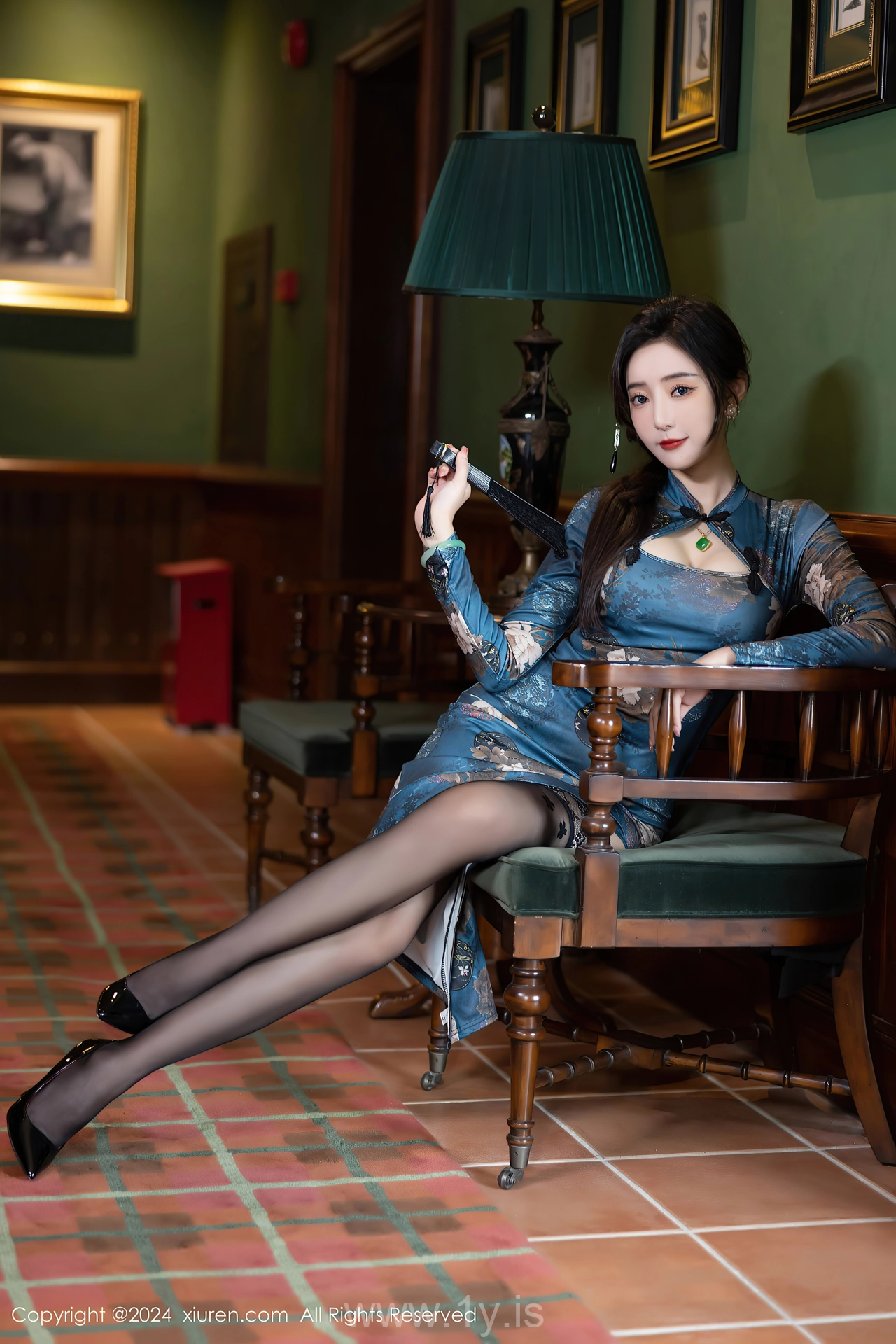 XIUREN(秀人网) No.8425 Quiet Asian Women 王馨瑶yanni