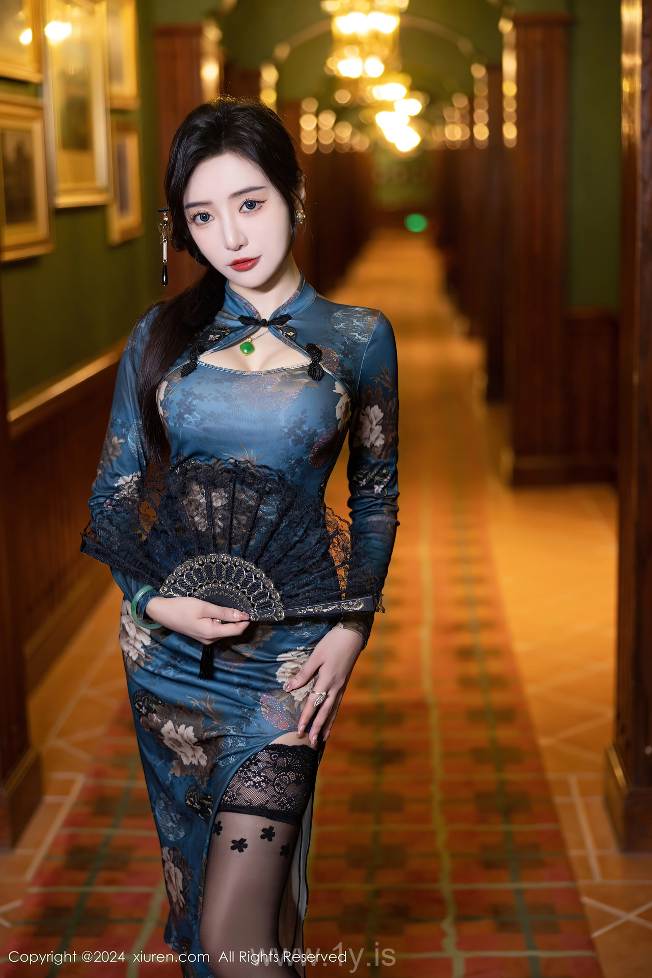 XIUREN(秀人网) No.8425 Quiet Asian Women 王馨瑶yanni