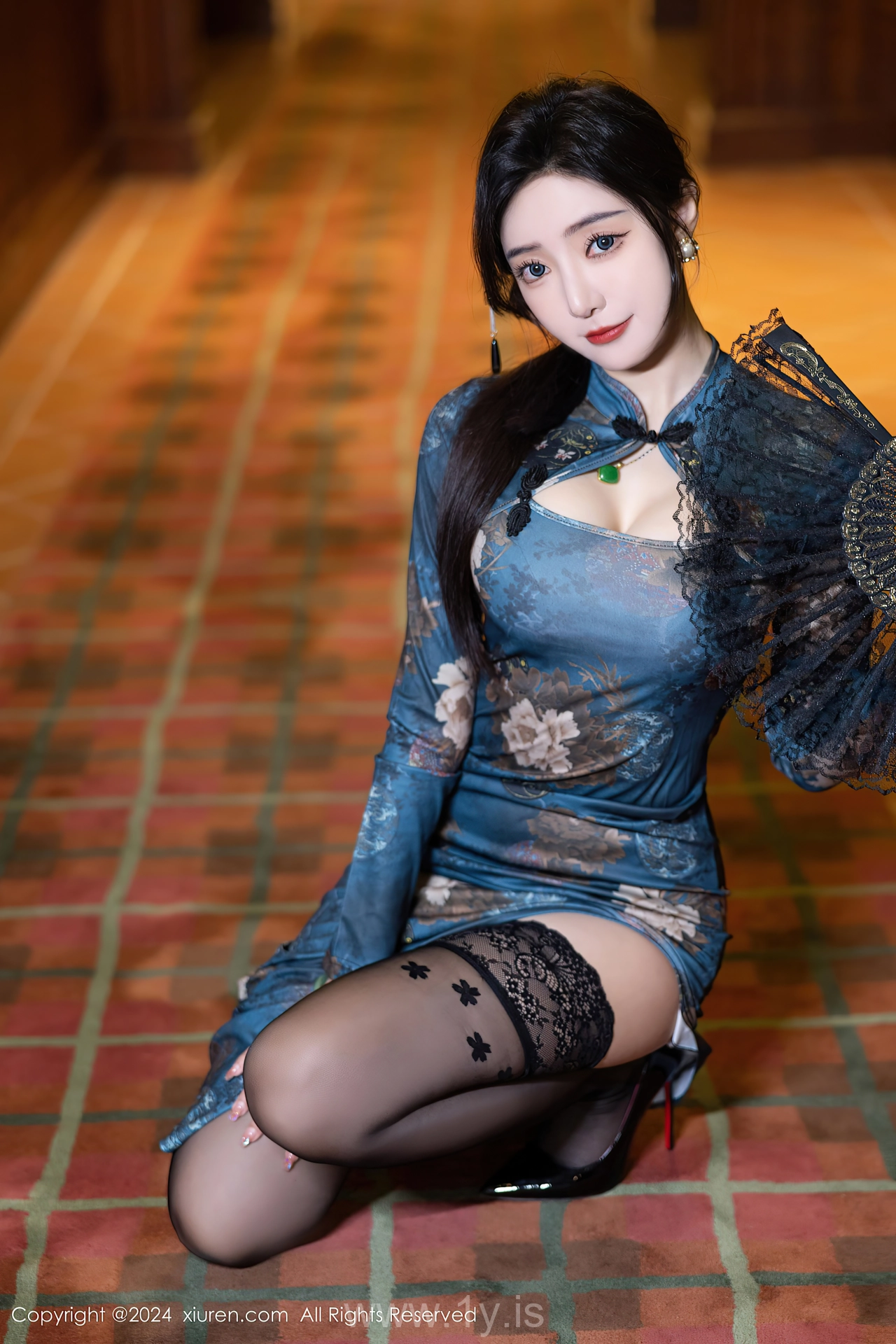 XIUREN(秀人网) No.8425 Quiet Asian Women 王馨瑶yanni