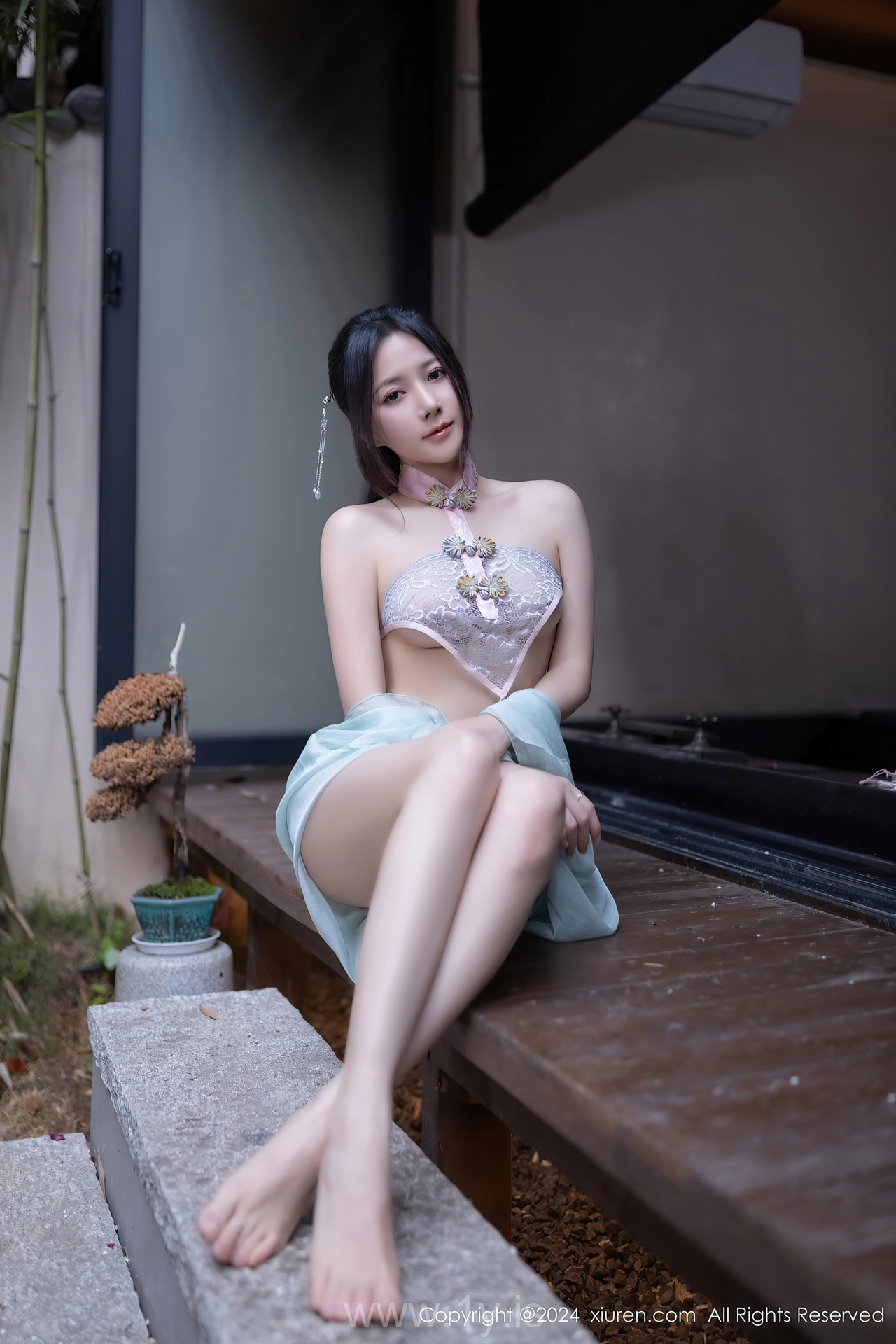 XIUREN(秀人网) No.8428 Extraordinary & Dazzling Chinese Enchantress 鱼子酱Fish