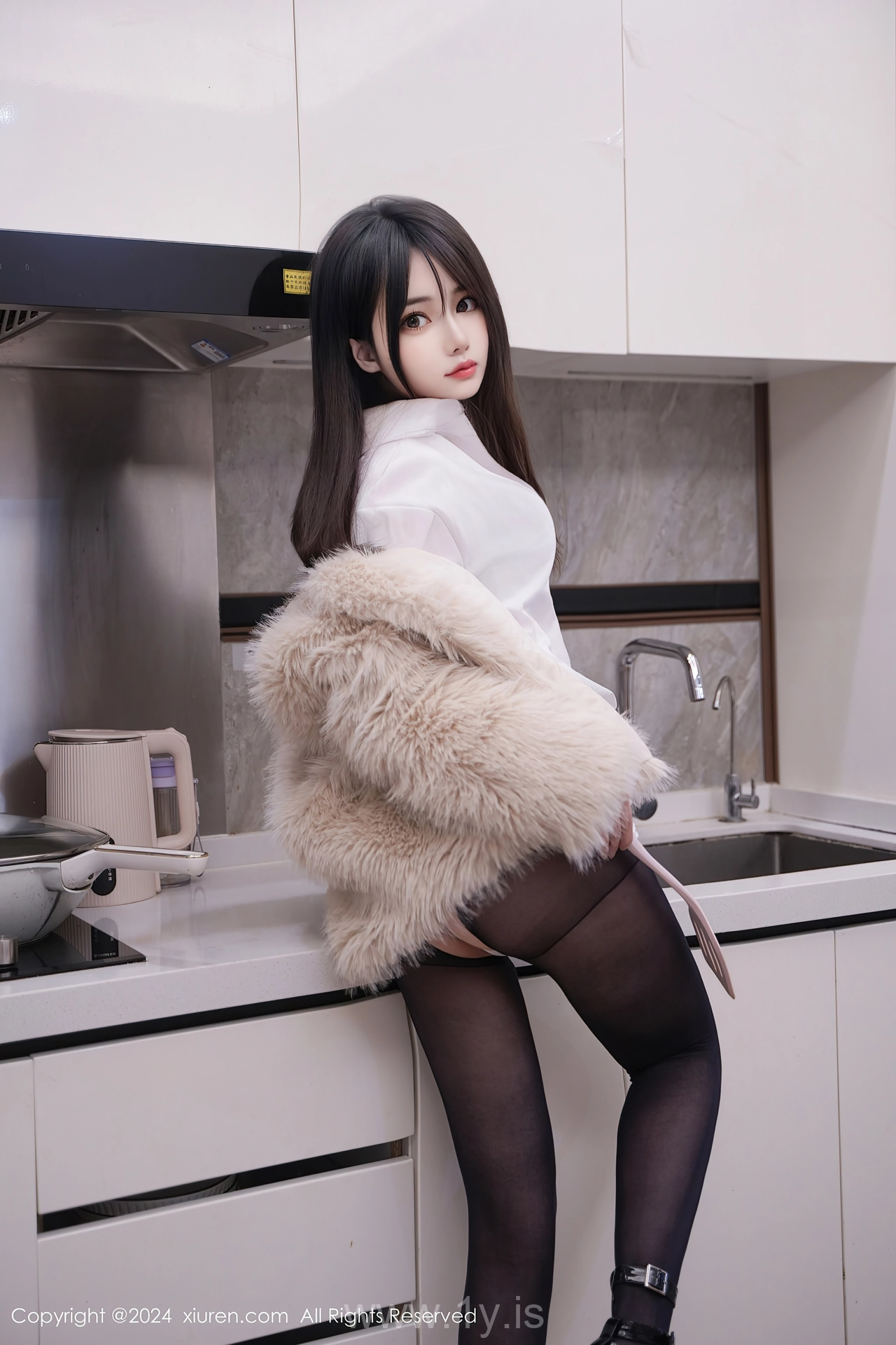 XIUREN(秀人网) No.8429 Captivating & Pretty Chinese Muse 林月月