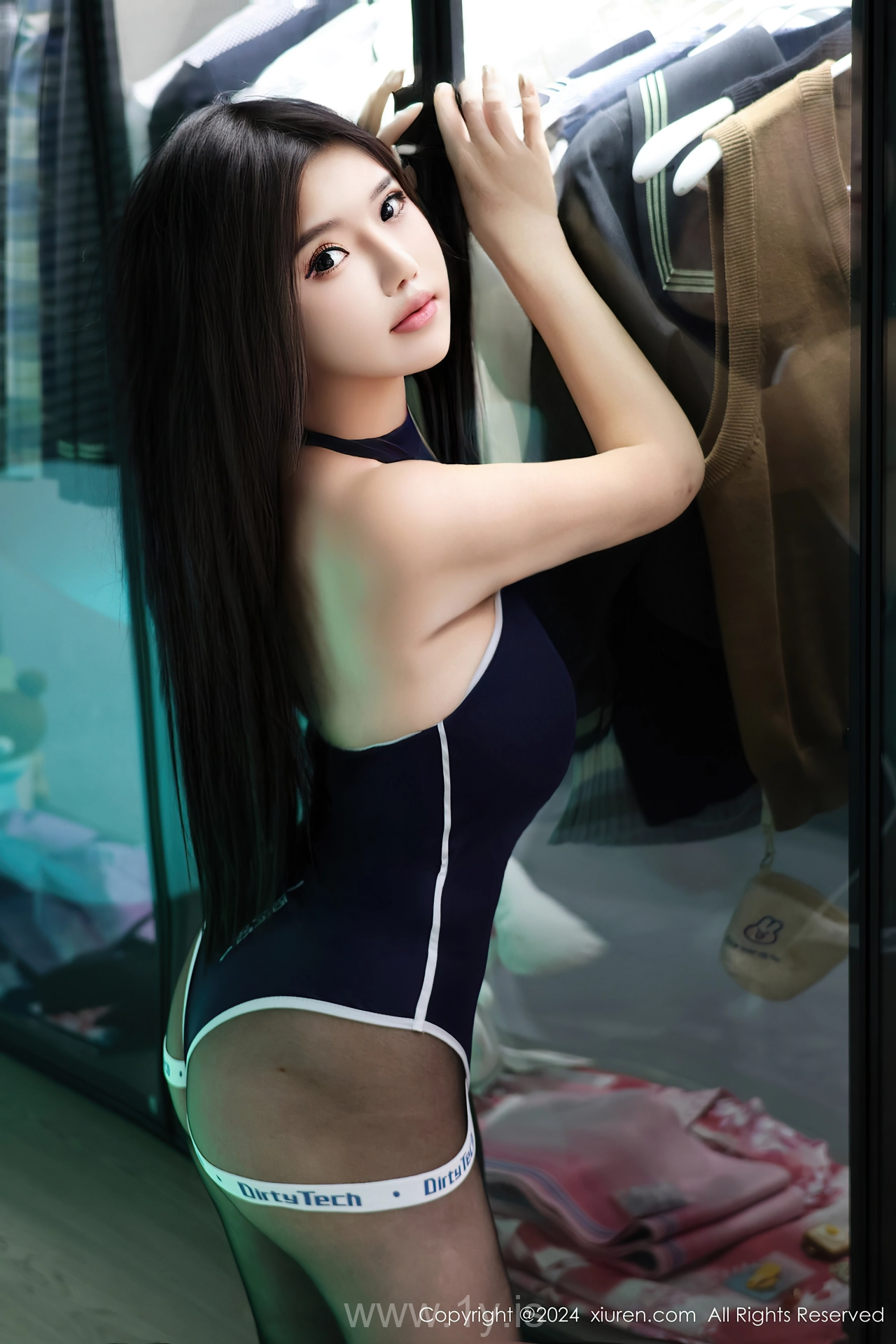 XIUREN(秀人网) No.8432 Fashionable & Sophisticated Chinese Goddess 小薯条nienie