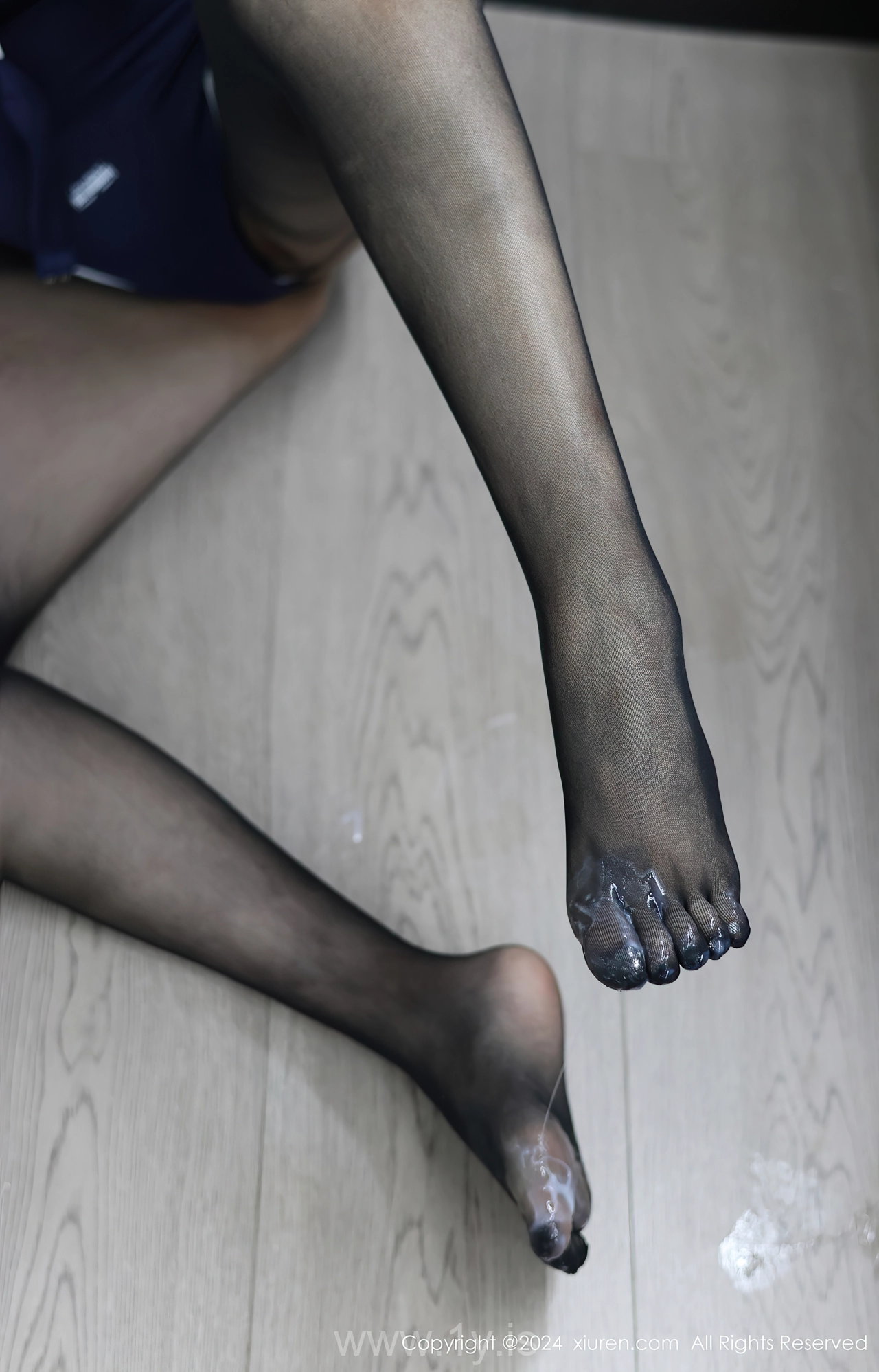 XIUREN(秀人网) No.8432 Fashionable & Sophisticated Chinese Goddess 小薯条nienie