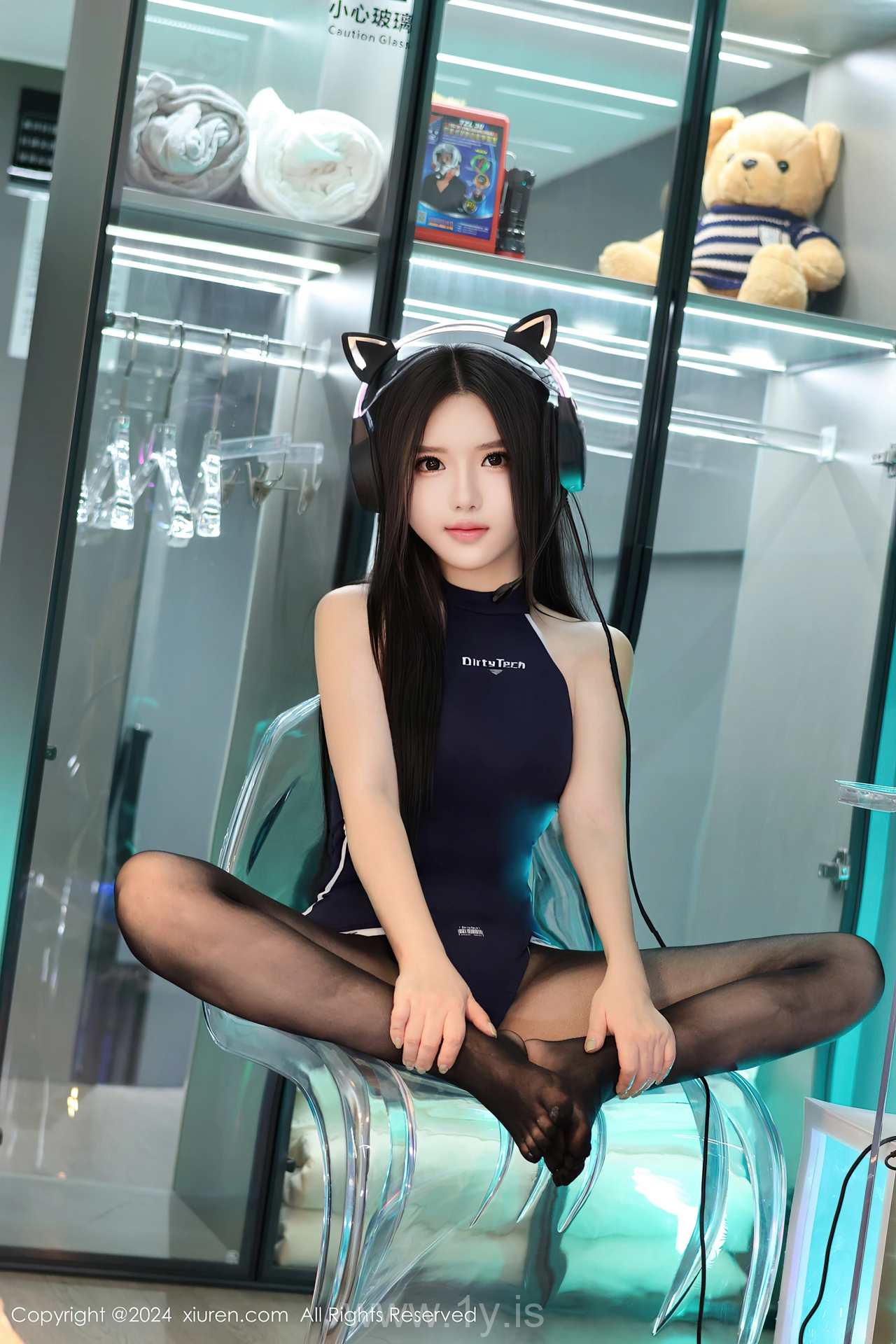 XIUREN(秀人网) No.8432 Fashionable & Sophisticated Chinese Goddess 小薯条nienie