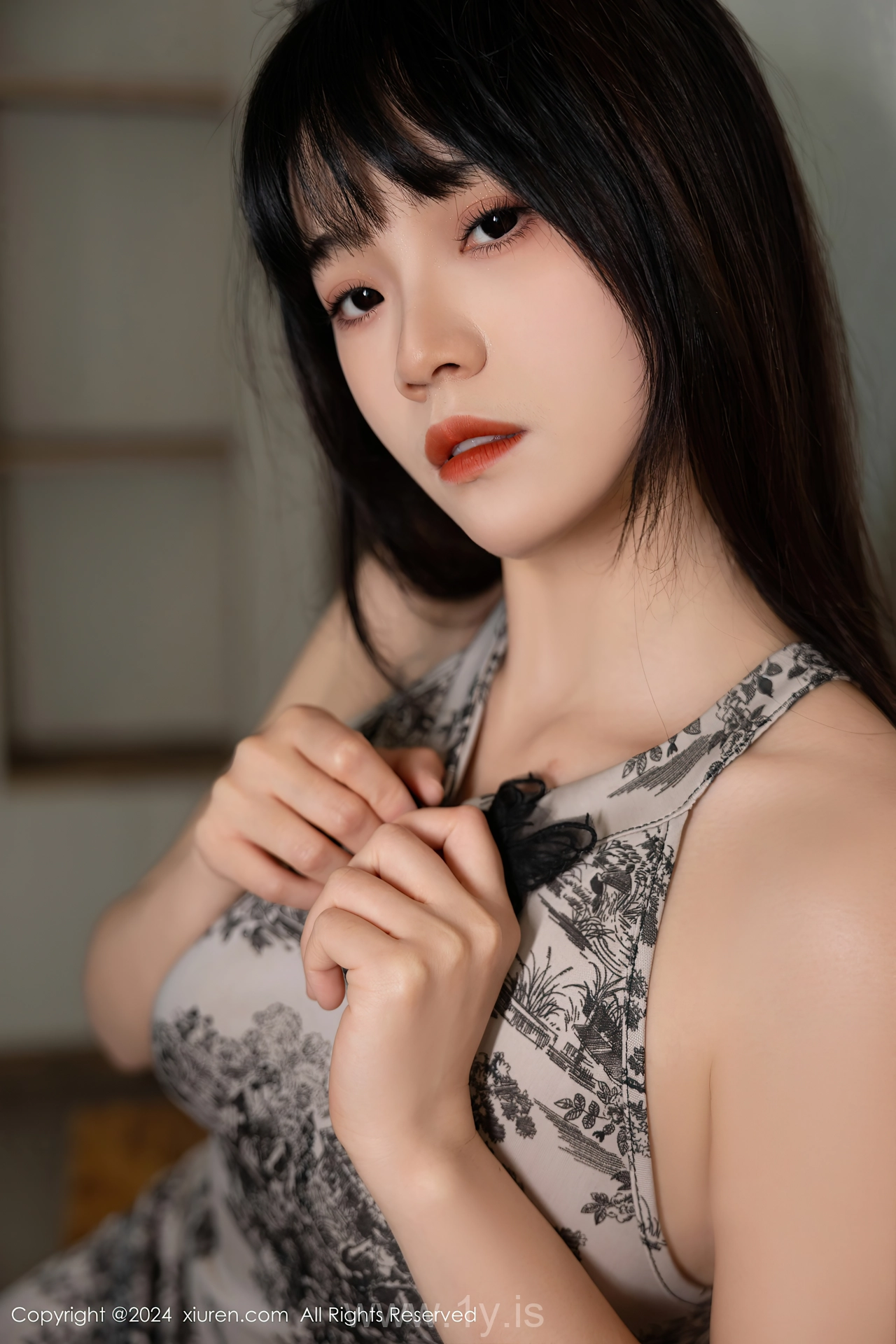 XIUREN(秀人网) No.8434 Charming & Chic Chinese Siren 唐安诺