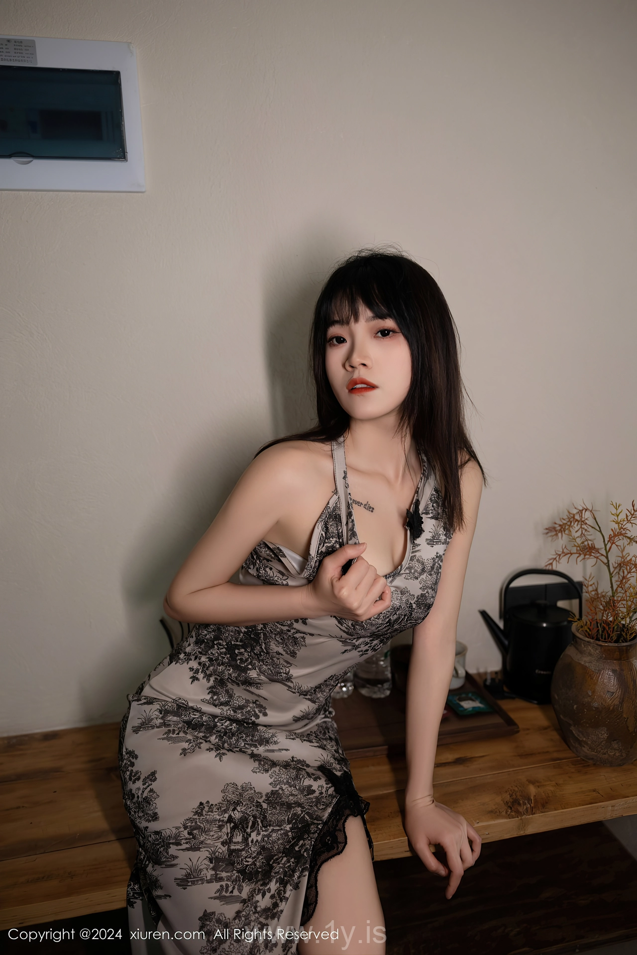 XIUREN(秀人网) No.8434 Charming & Chic Chinese Siren 唐安诺