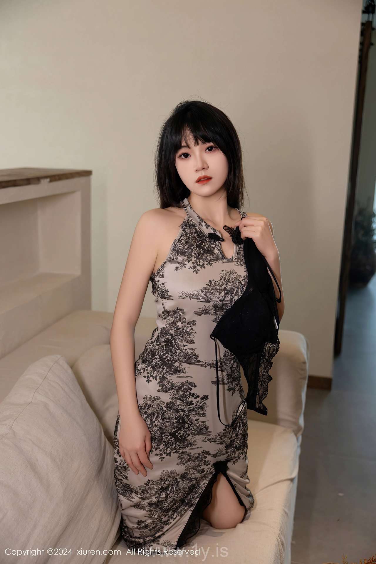 XIUREN(秀人网) No.8434 Charming & Chic Chinese Siren 唐安诺