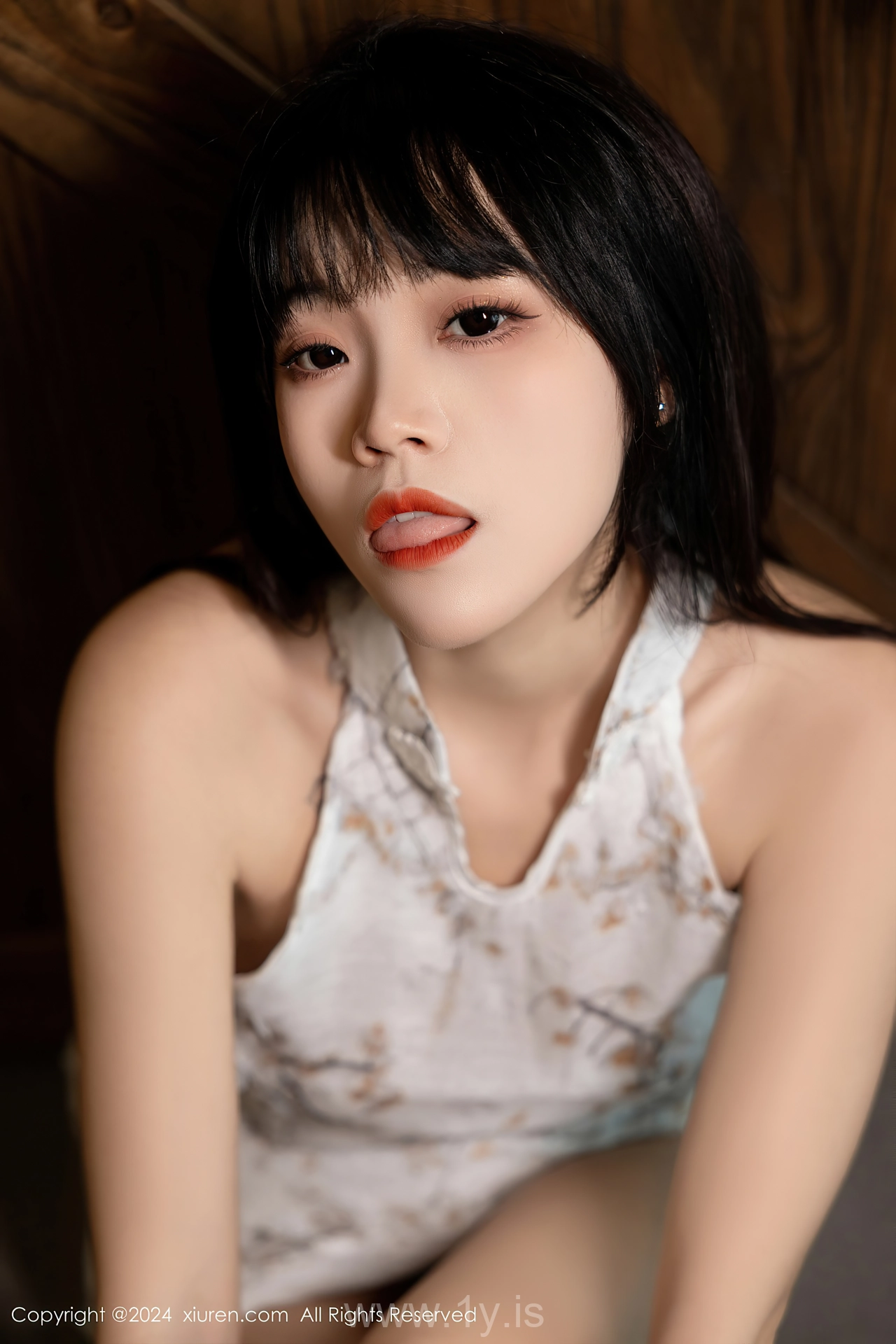 XIUREN(秀人网) No.8434 Charming & Chic Chinese Siren 唐安诺