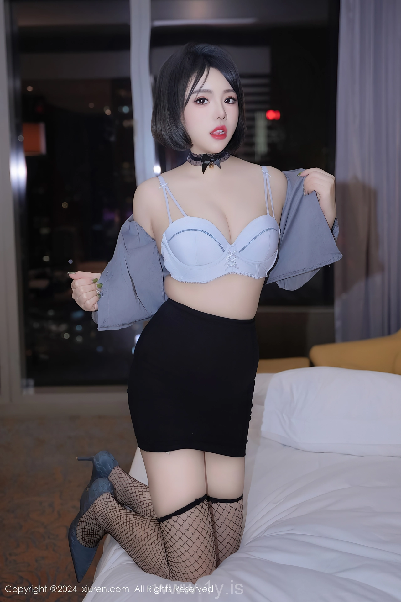 XIUREN(秀人网) No.8435 Stylish & Irresistible Chinese Dreamgirl 陆萱雅