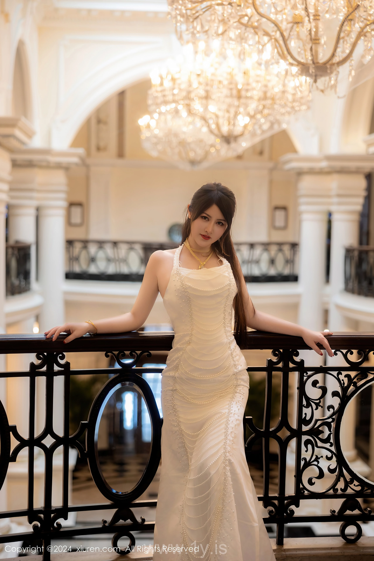 XIUREN(秀人网) No.8436 Enigmatic & Lovely Chinese Fox 诗诗kiki