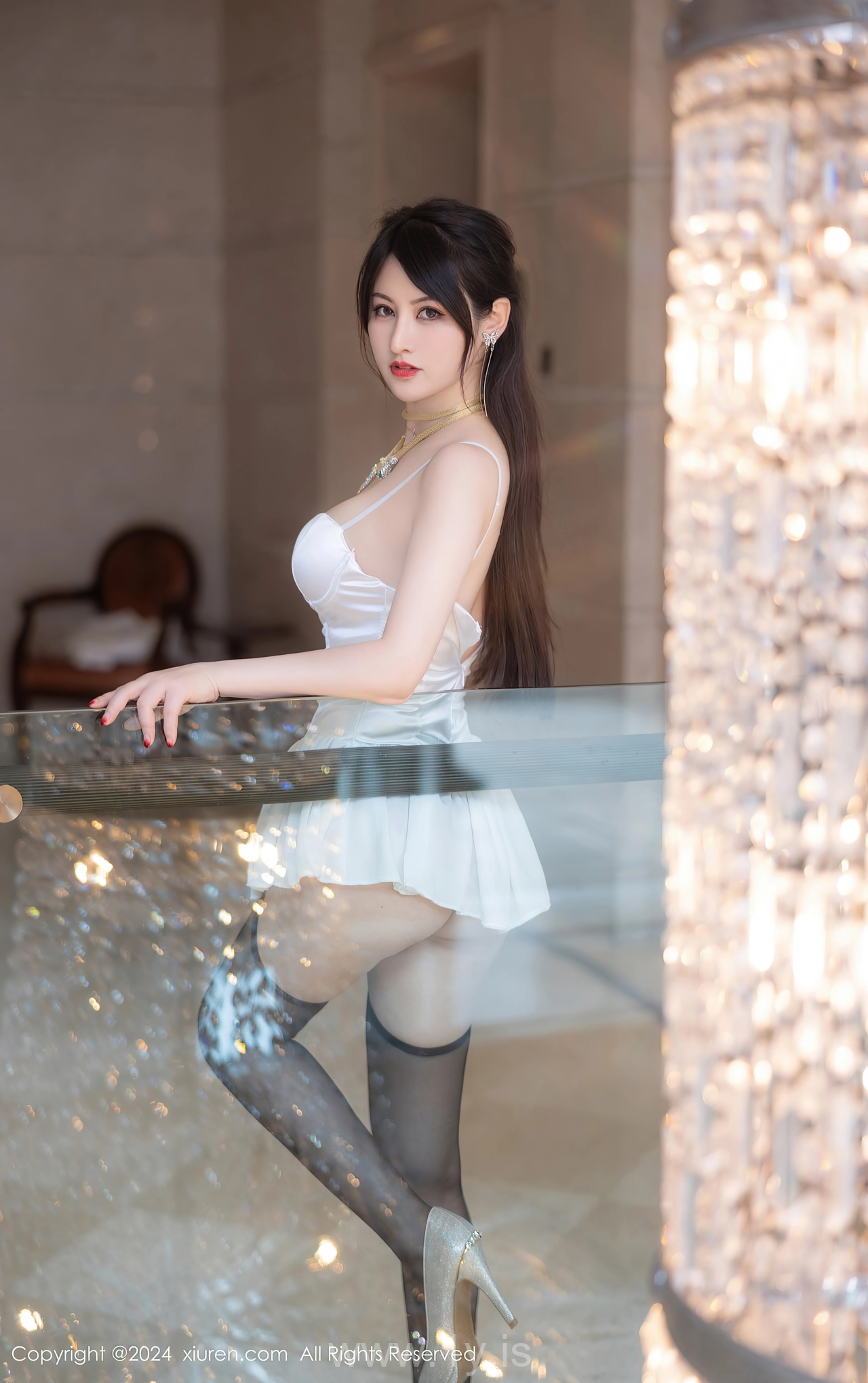 XIUREN(秀人网) No.8436 Enigmatic & Lovely Chinese Fox 诗诗kiki