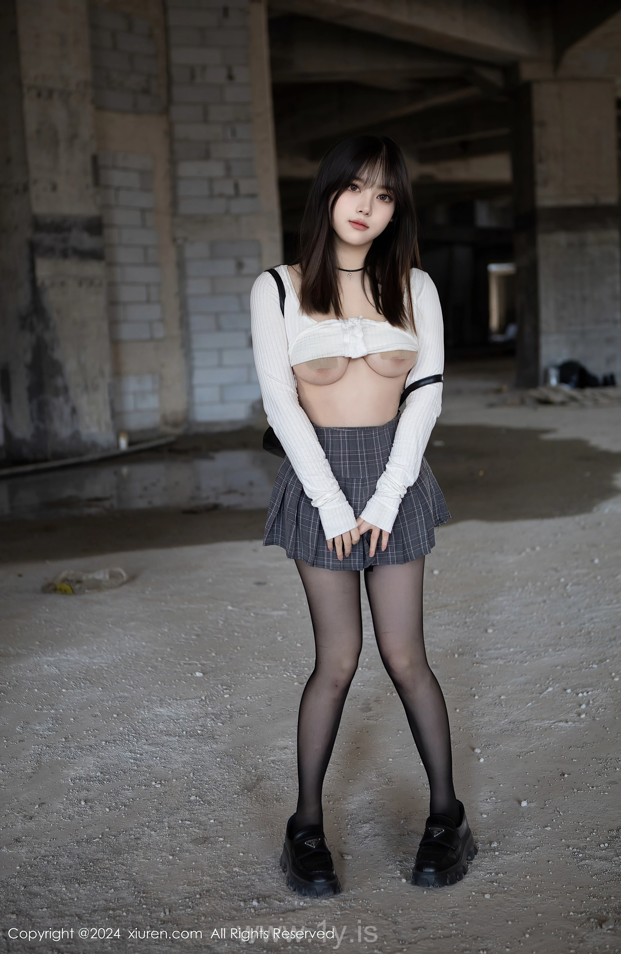 XIUREN(秀人网) No.8439 Trendy & Tempting Chinese Homebody Girl 豆瓣酱