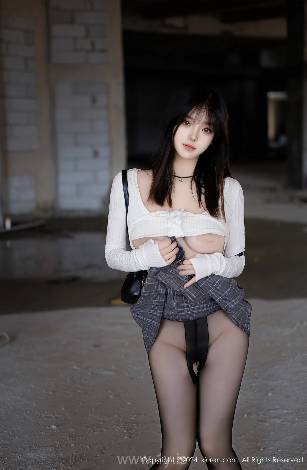 XIUREN(秀人网) No.8439 Trendy & Tempting Chinese Homebody Girl 豆瓣酱