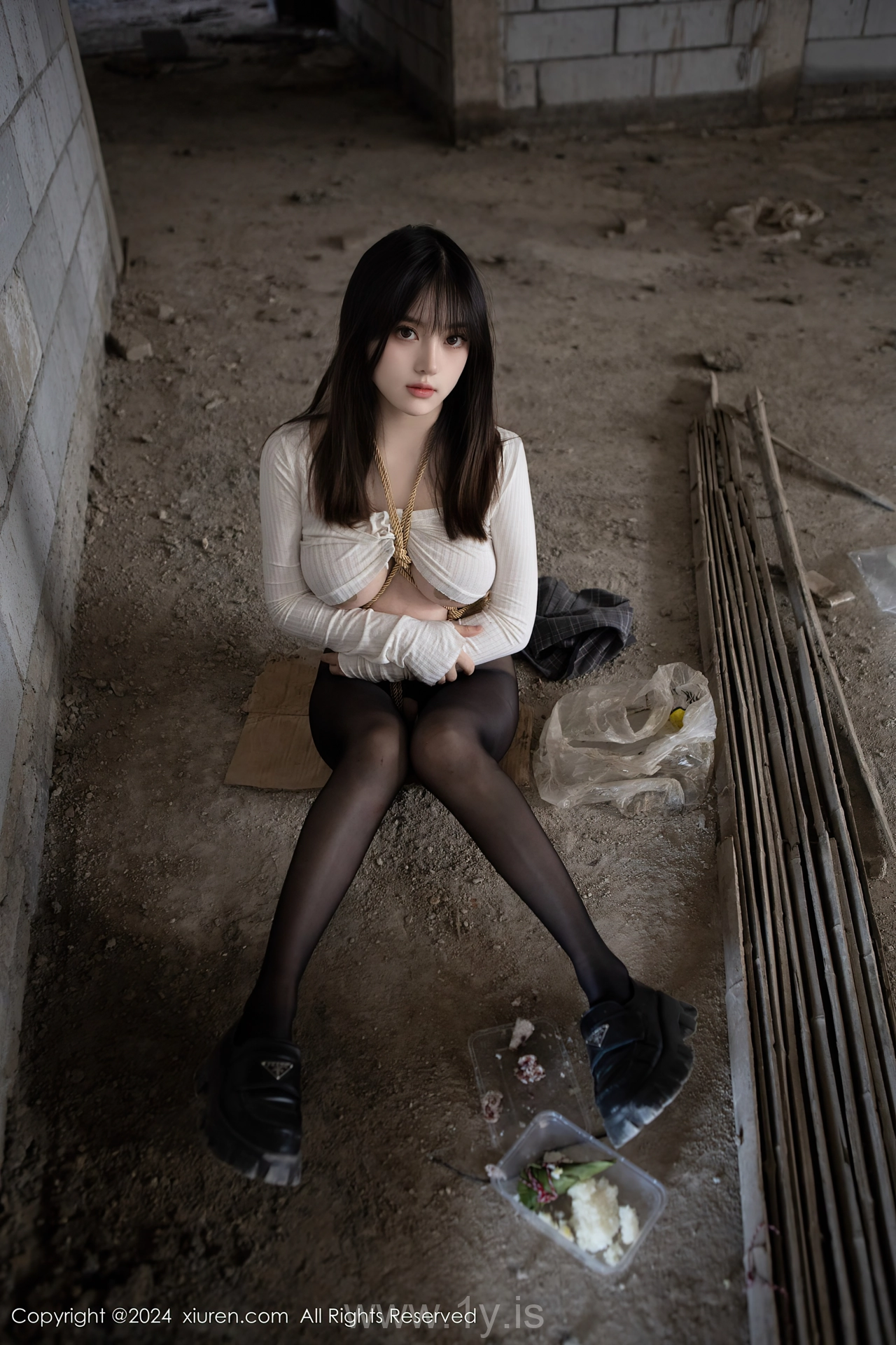 XIUREN(秀人网) No.8439 Trendy & Tempting Chinese Homebody Girl 豆瓣酱