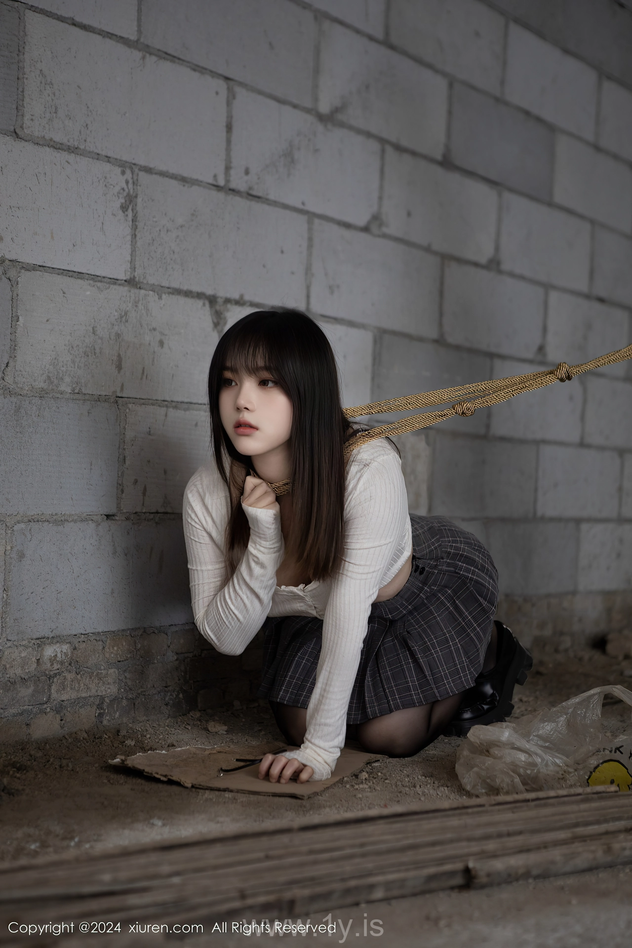 XIUREN(秀人网) No.8439 Trendy & Tempting Chinese Homebody Girl 豆瓣酱