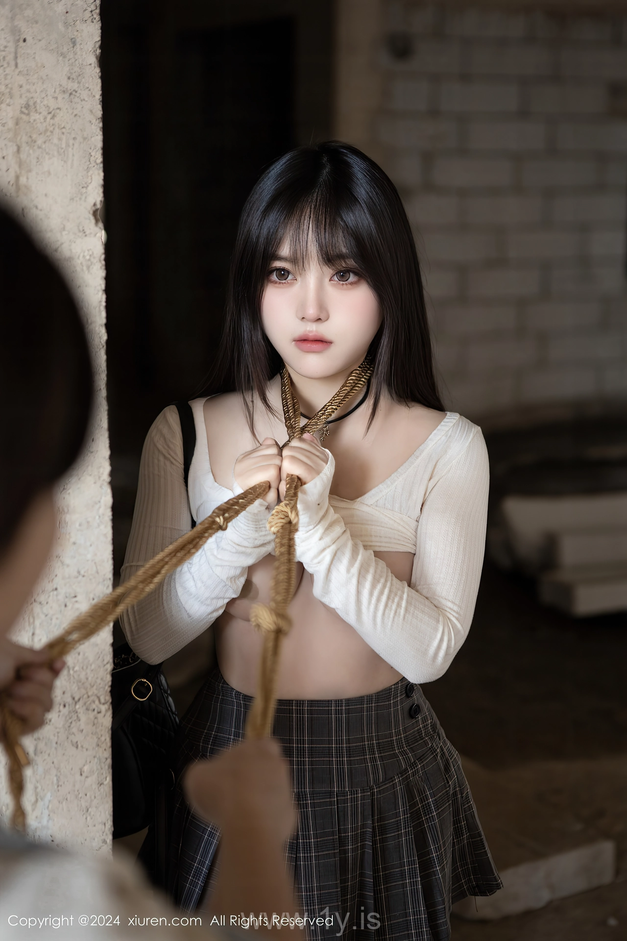 XIUREN(秀人网) No.8439 Trendy & Tempting Chinese Homebody Girl 豆瓣酱