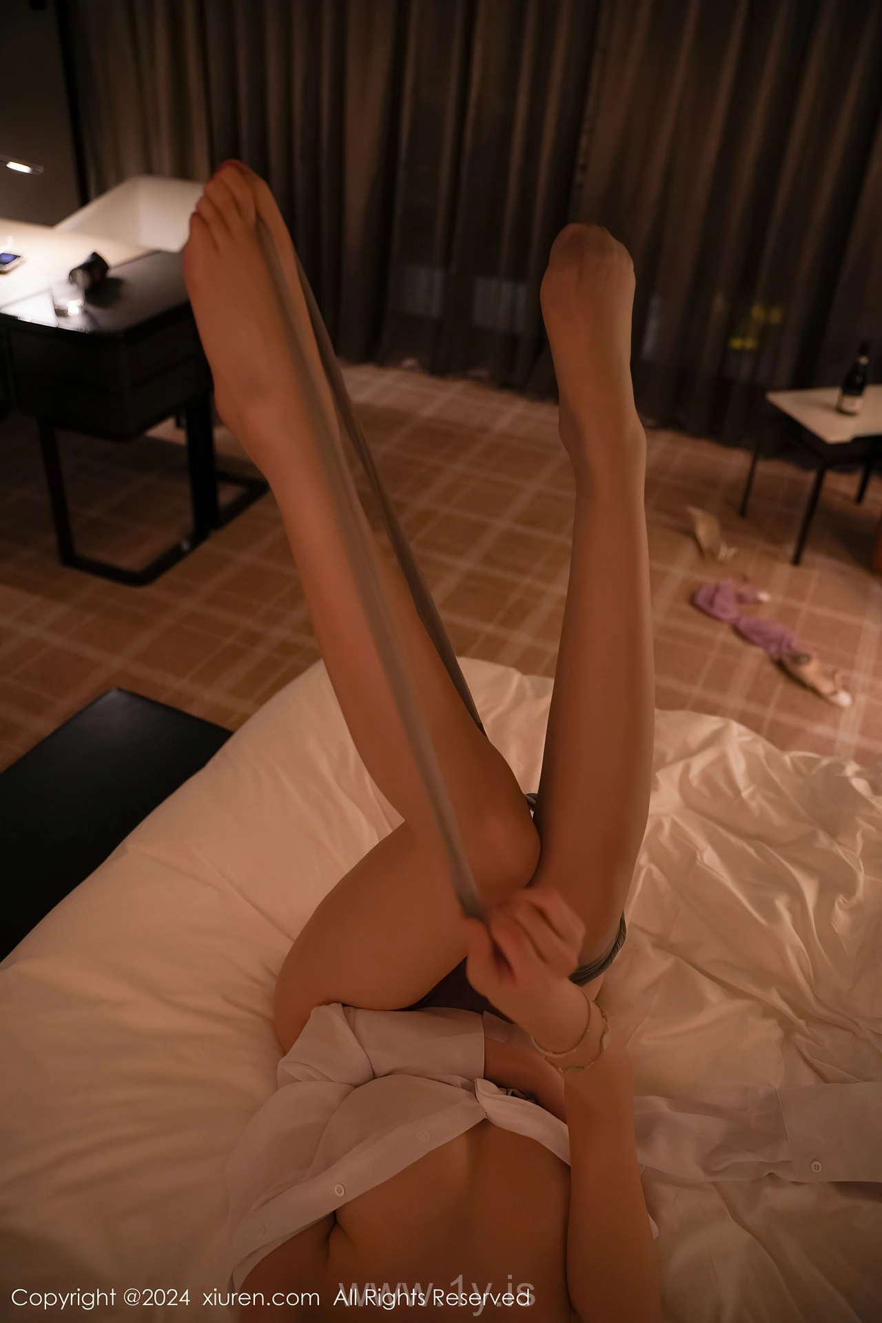 XIUREN(秀人网) No.8444 Fashionable & Good-looking Chinese Starlet Carol周妍希X