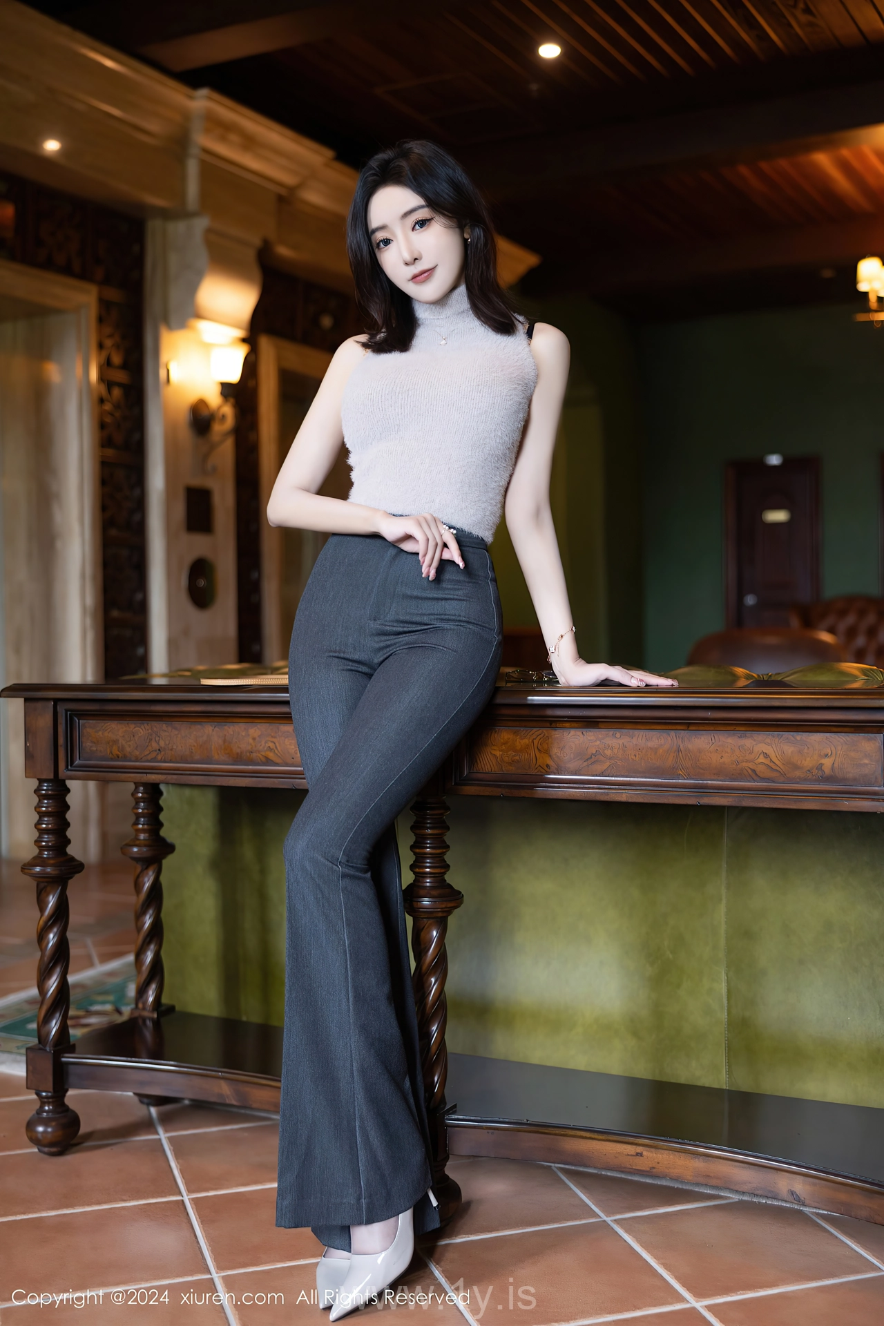 XIUREN(秀人网) No.8451 Mesmerizing & Enigmatic Asian Enchantress 王馨瑶yanni