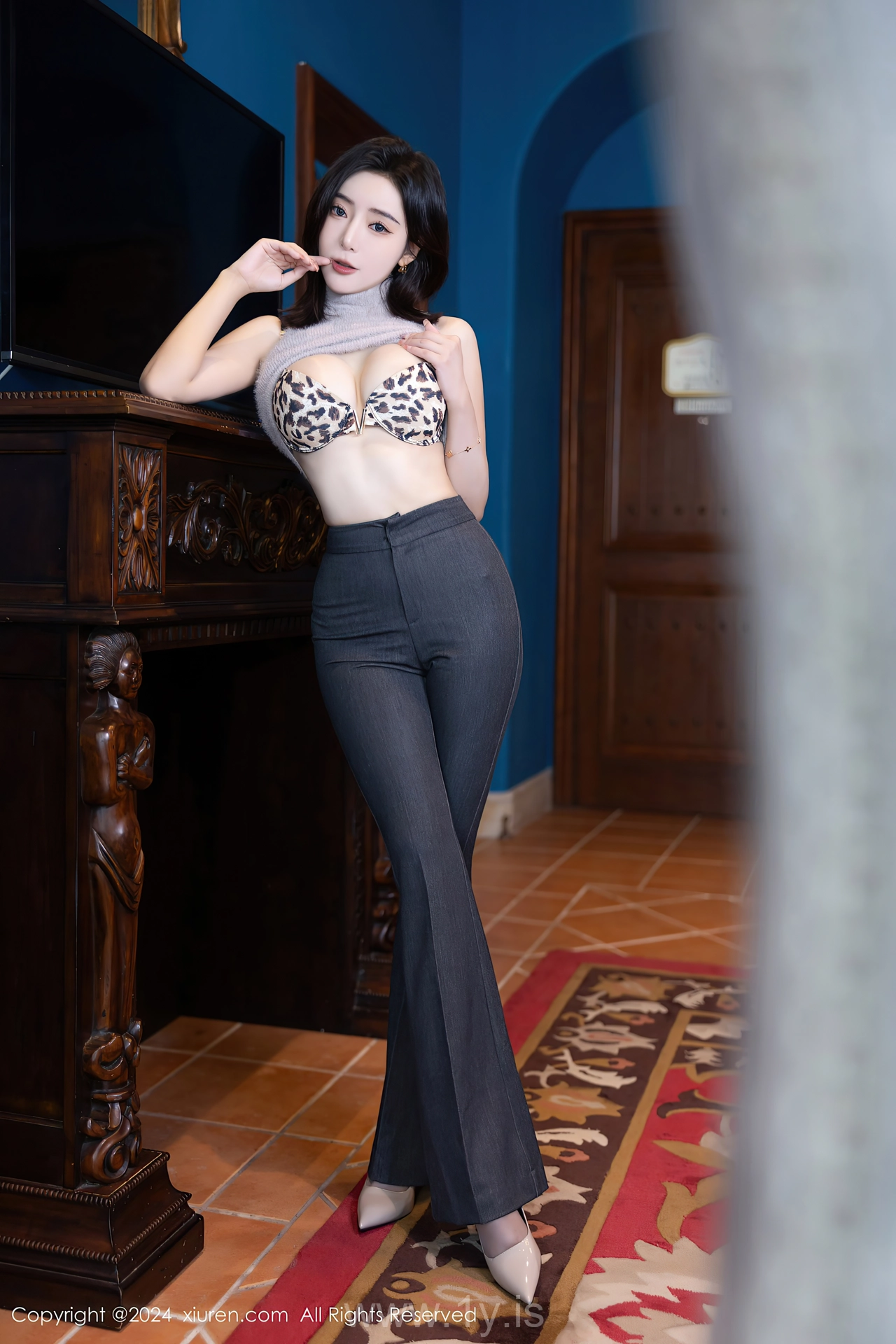 XIUREN(秀人网) No.8451 Mesmerizing & Enigmatic Asian Enchantress 王馨瑶yanni