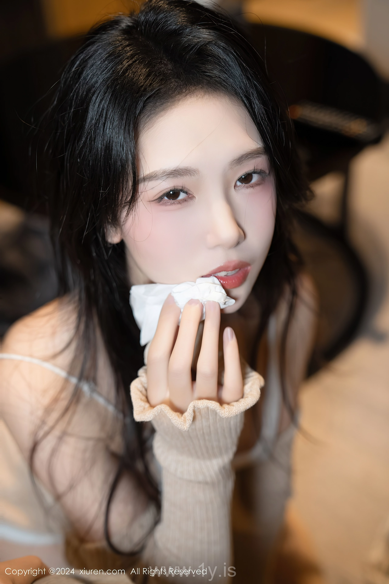 XIUREN(秀人网) No.8455 Playful & Ravishing Asian Temptress 利世