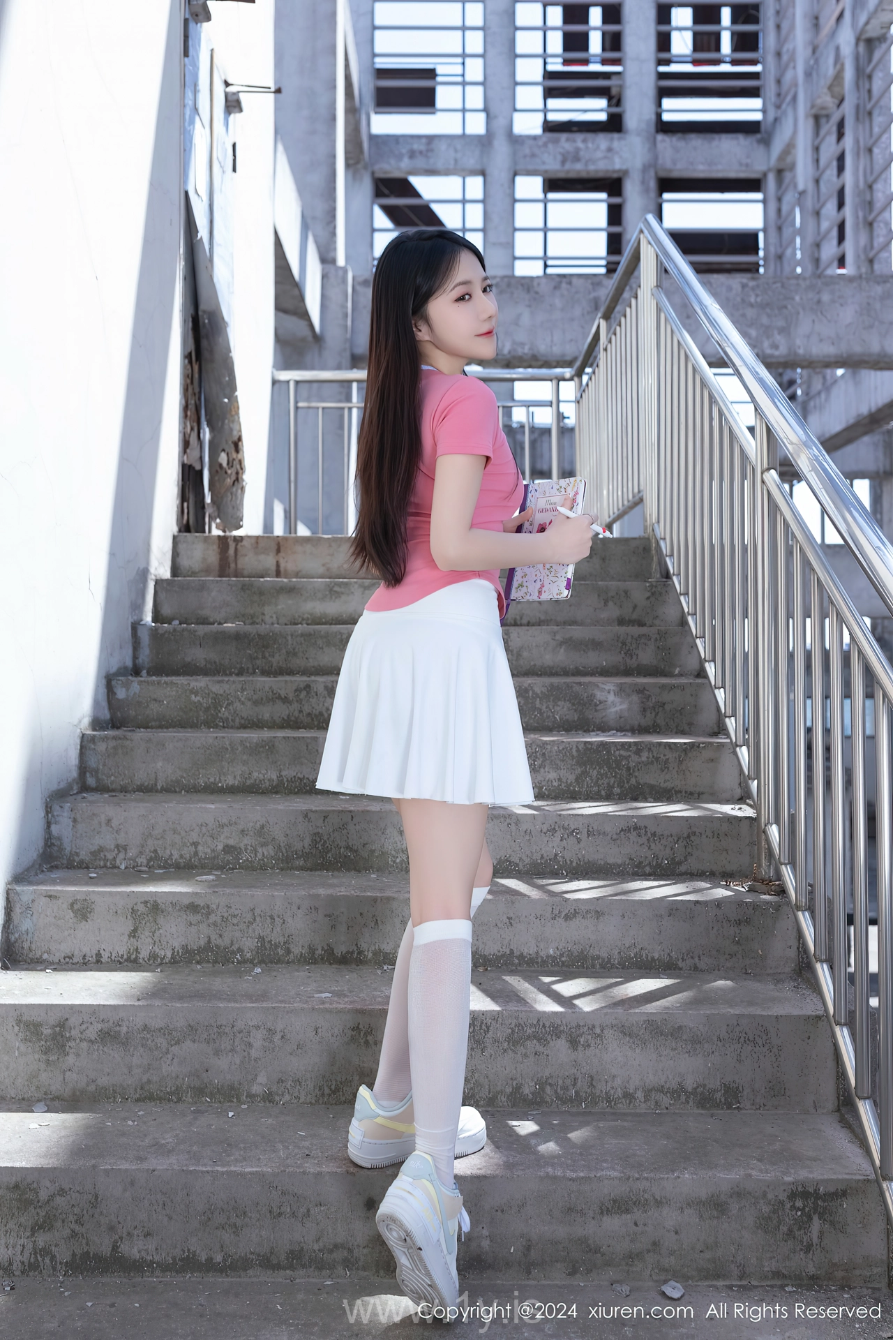 XIUREN(秀人网) No.8457 Innocent & Lovely Chinese Jewel 鱼子酱Fish