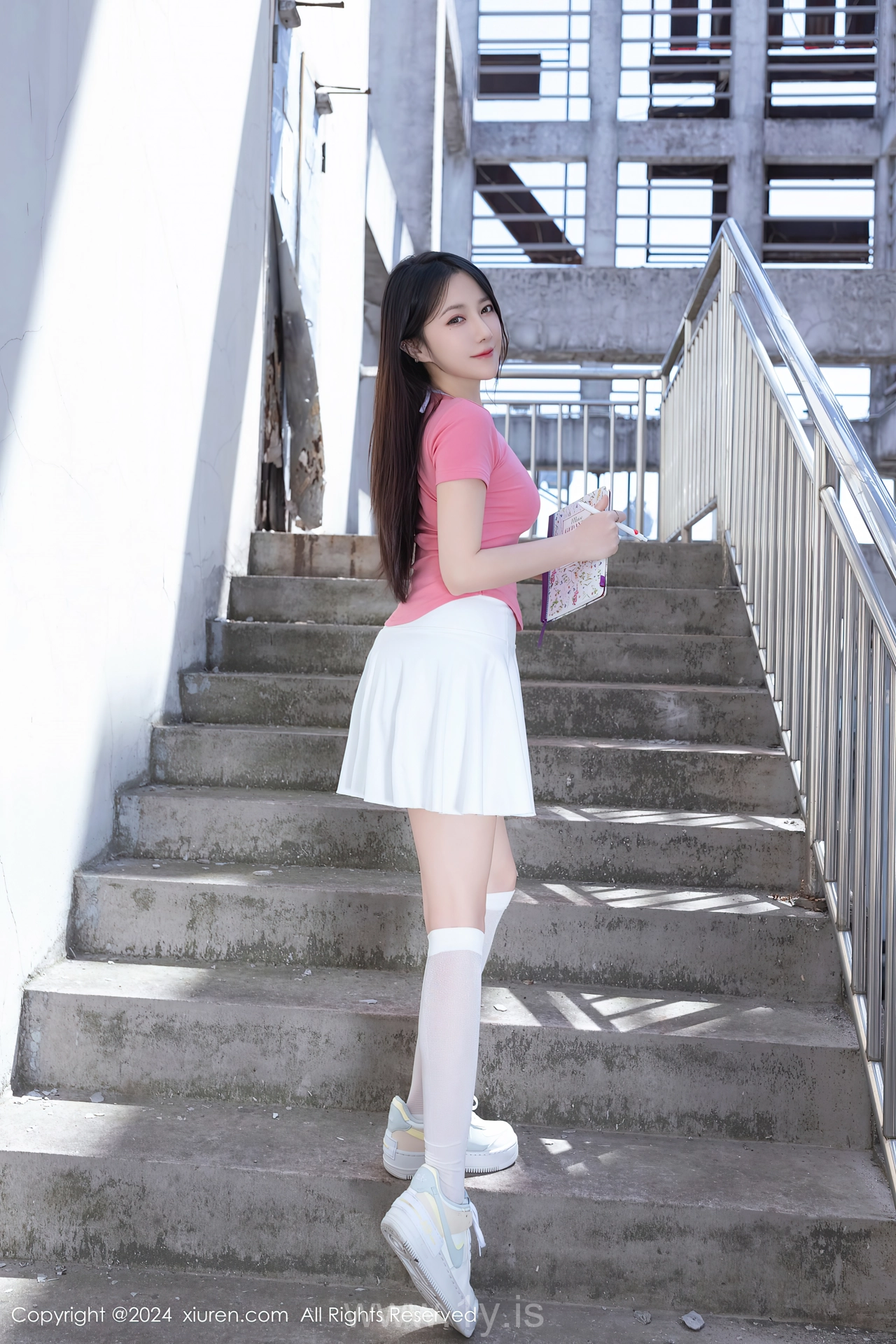 XIUREN(秀人网) No.8457 Innocent & Lovely Chinese Jewel 鱼子酱Fish