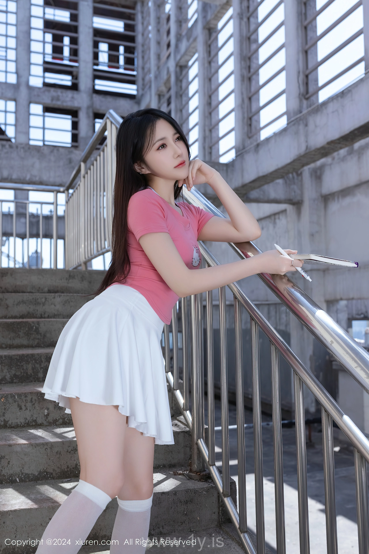 XIUREN(秀人网) No.8457 Innocent & Lovely Chinese Jewel 鱼子酱Fish