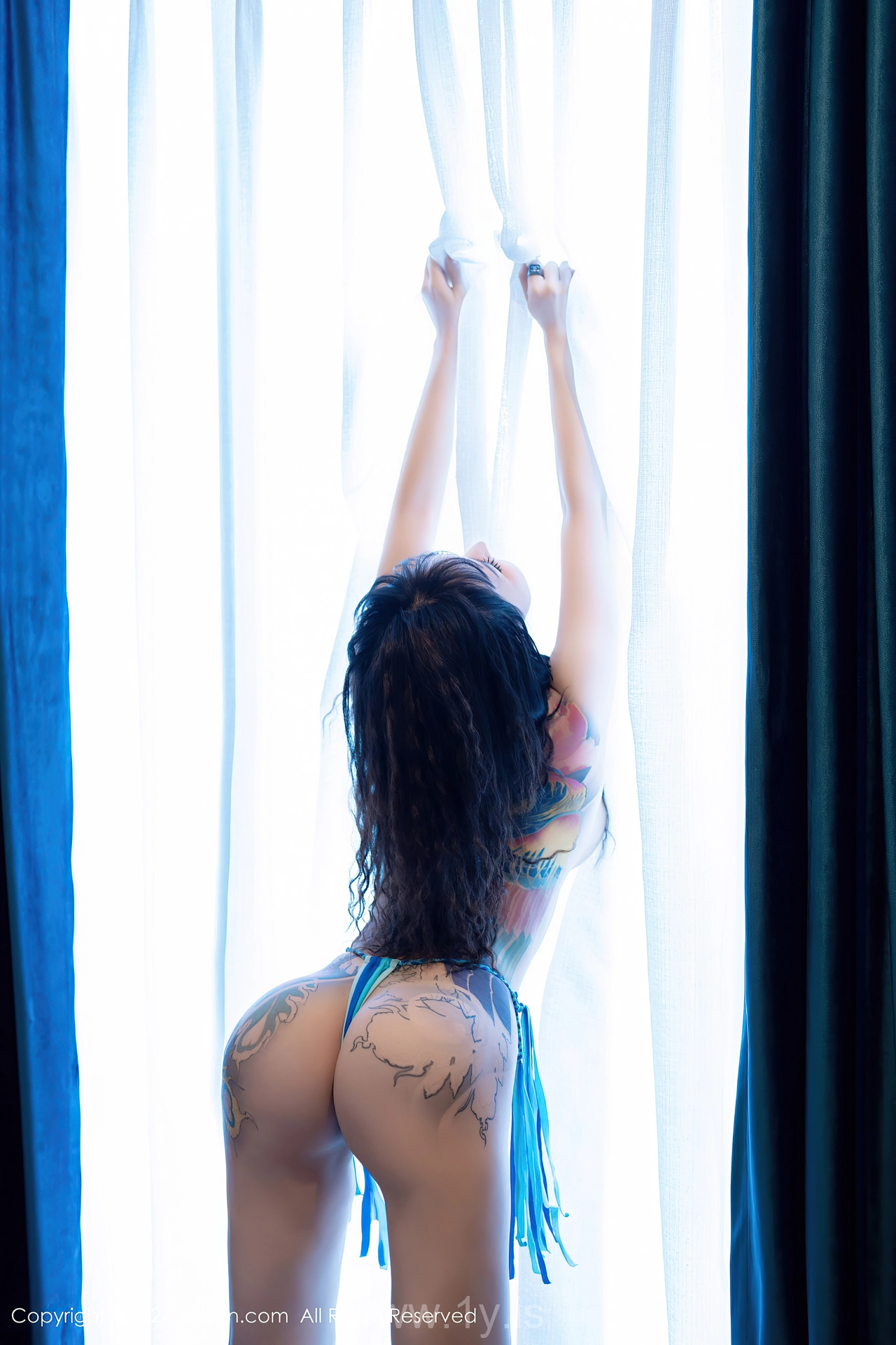 XIUREN(秀人网) No.8460 Captivating Chinese Model 文静儿