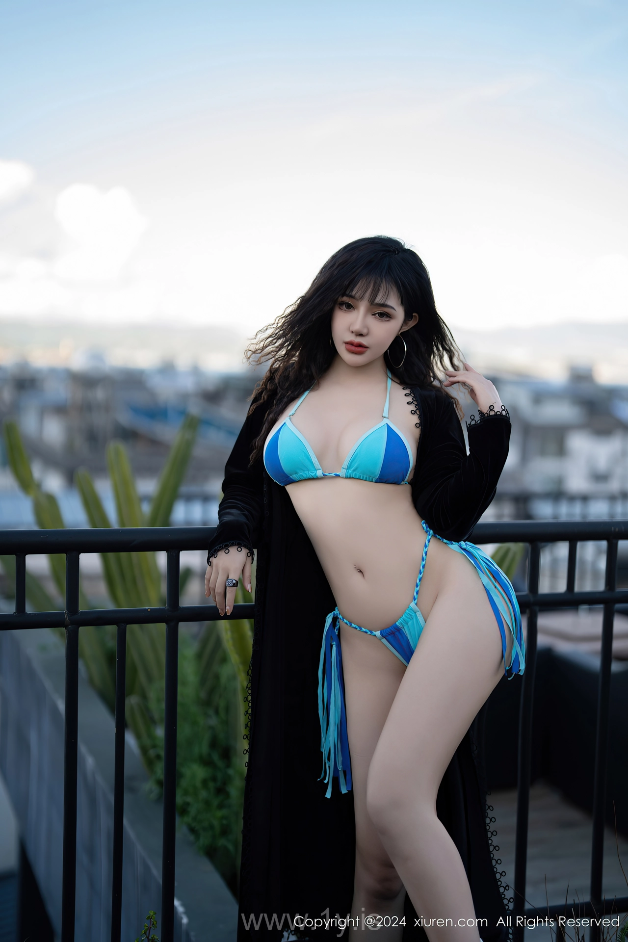 XIUREN(秀人网) No.8460 Captivating Chinese Model 文静儿