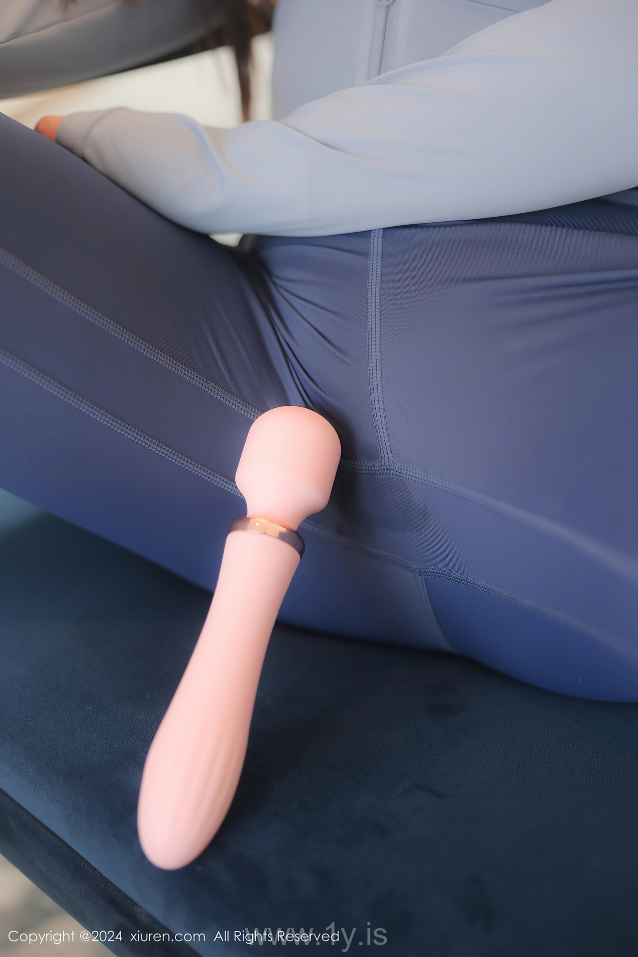 XIUREN(秀人网) No.8461 Trendy & Charming Chinese Homebody Girl 王雅姗是我