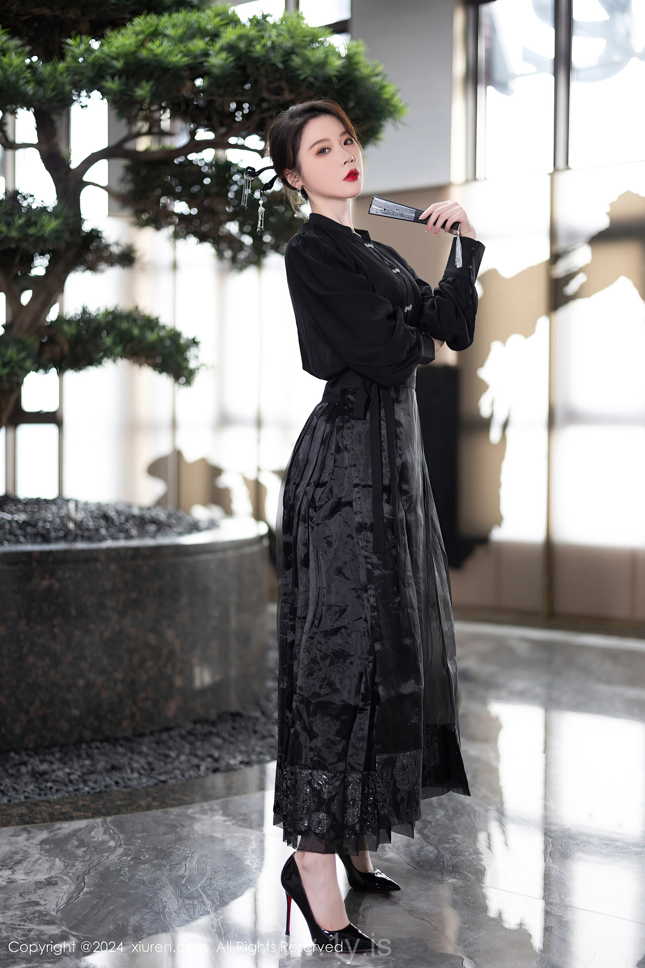 XIUREN(秀人网) No.8465 Breathtaking Asian Cutie 梦心玥