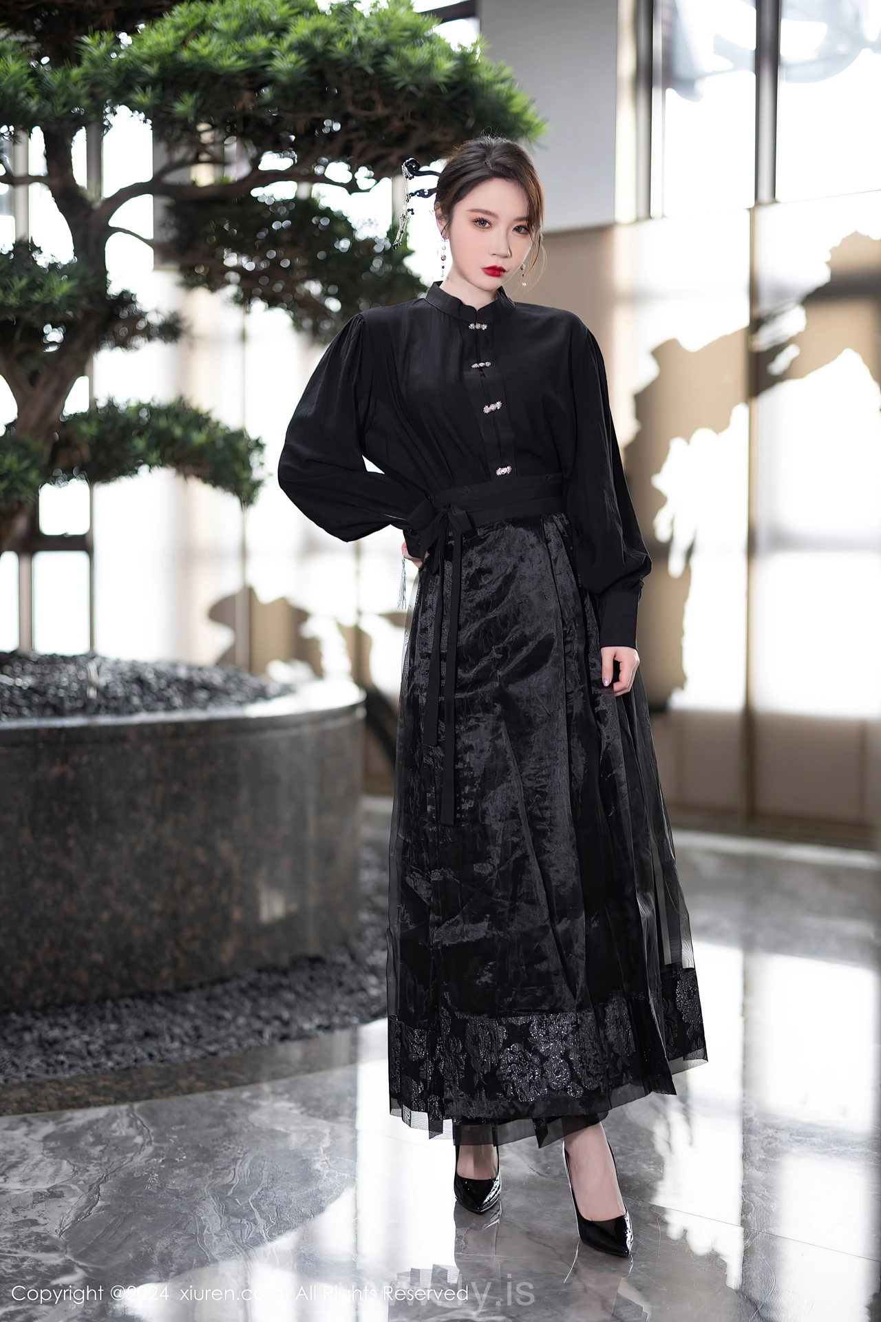 XIUREN(秀人网) No.8465 Breathtaking Asian Cutie 梦心玥