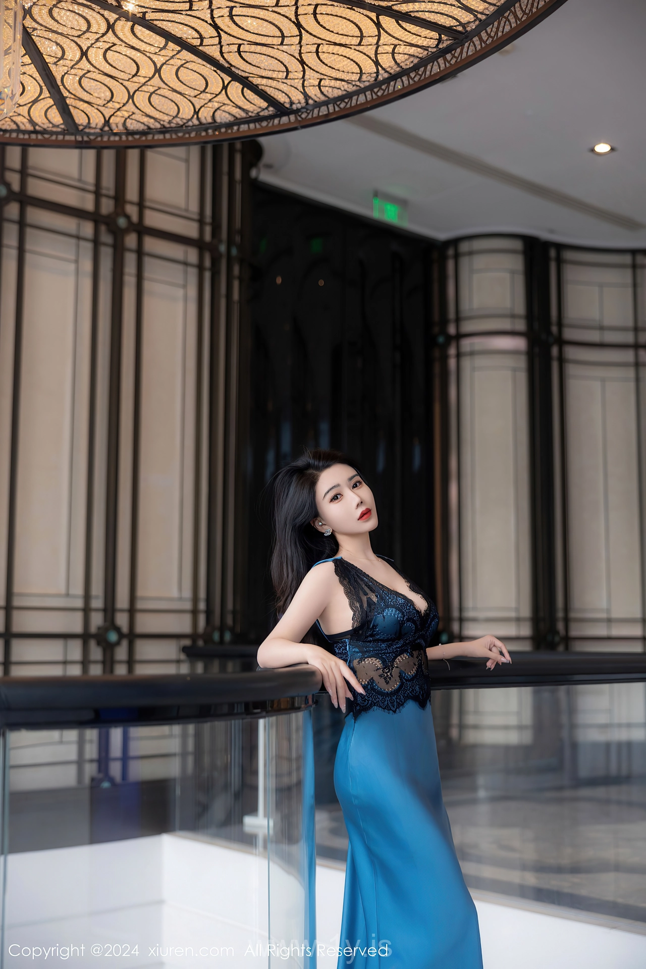 XIUREN(秀人网) No.8466 Breathtaking & Intriguing Chinese Siren 李若汐