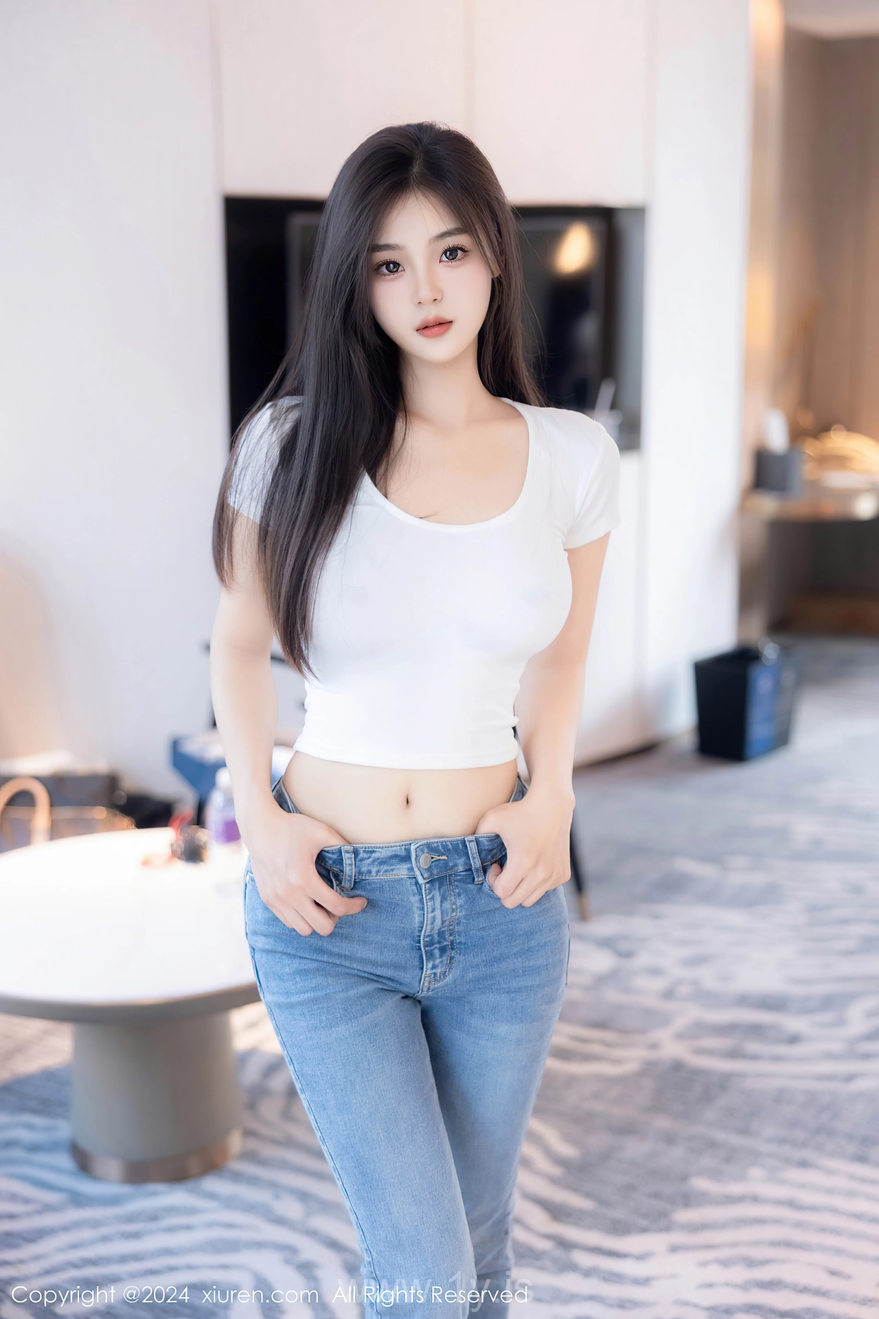 XIUREN(秀人网) No.8467 Quiet & Gorgeous Chinese Queen 周周不吃香菜