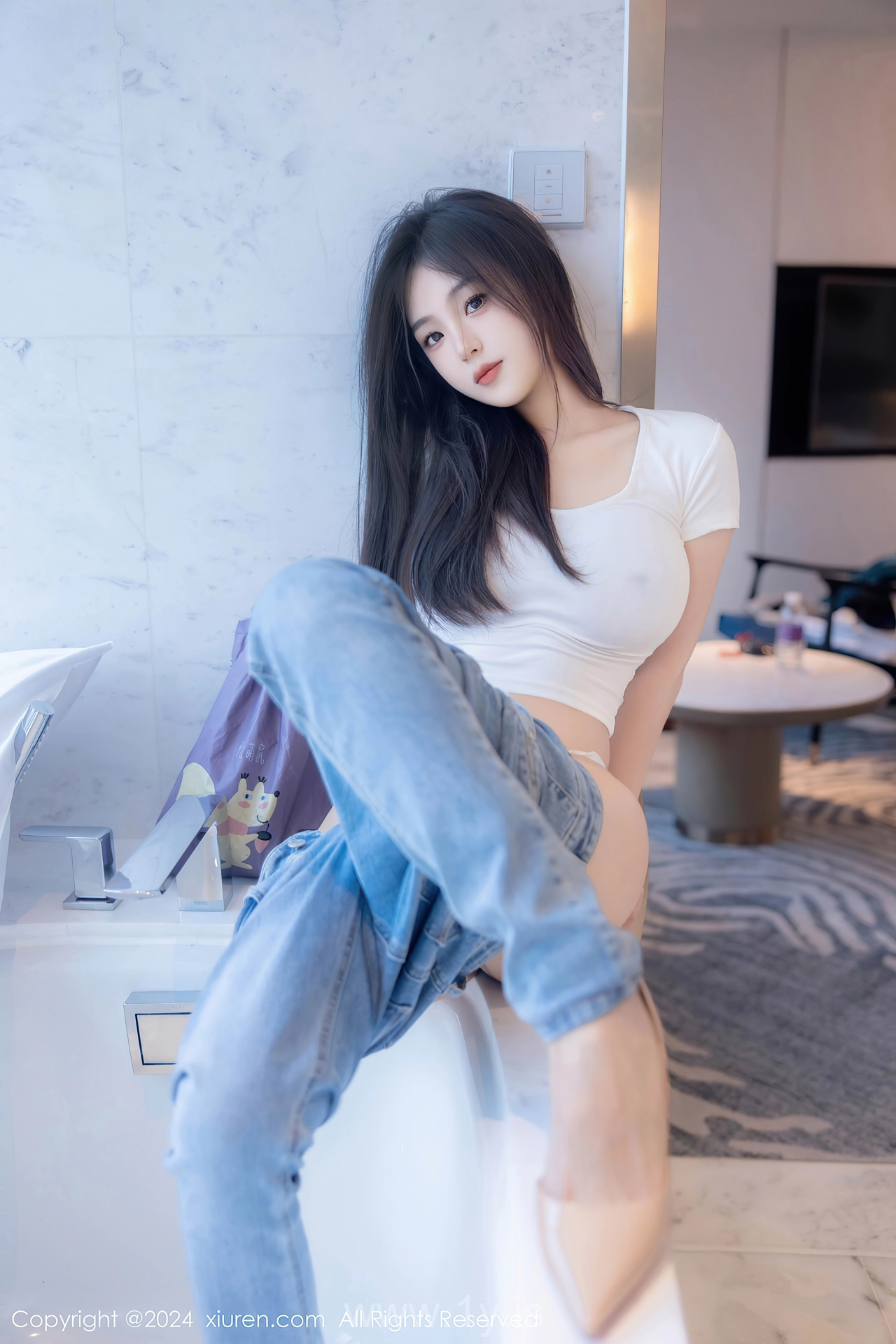 XIUREN(秀人网) No.8467 Quiet & Gorgeous Chinese Queen 周周不吃香菜