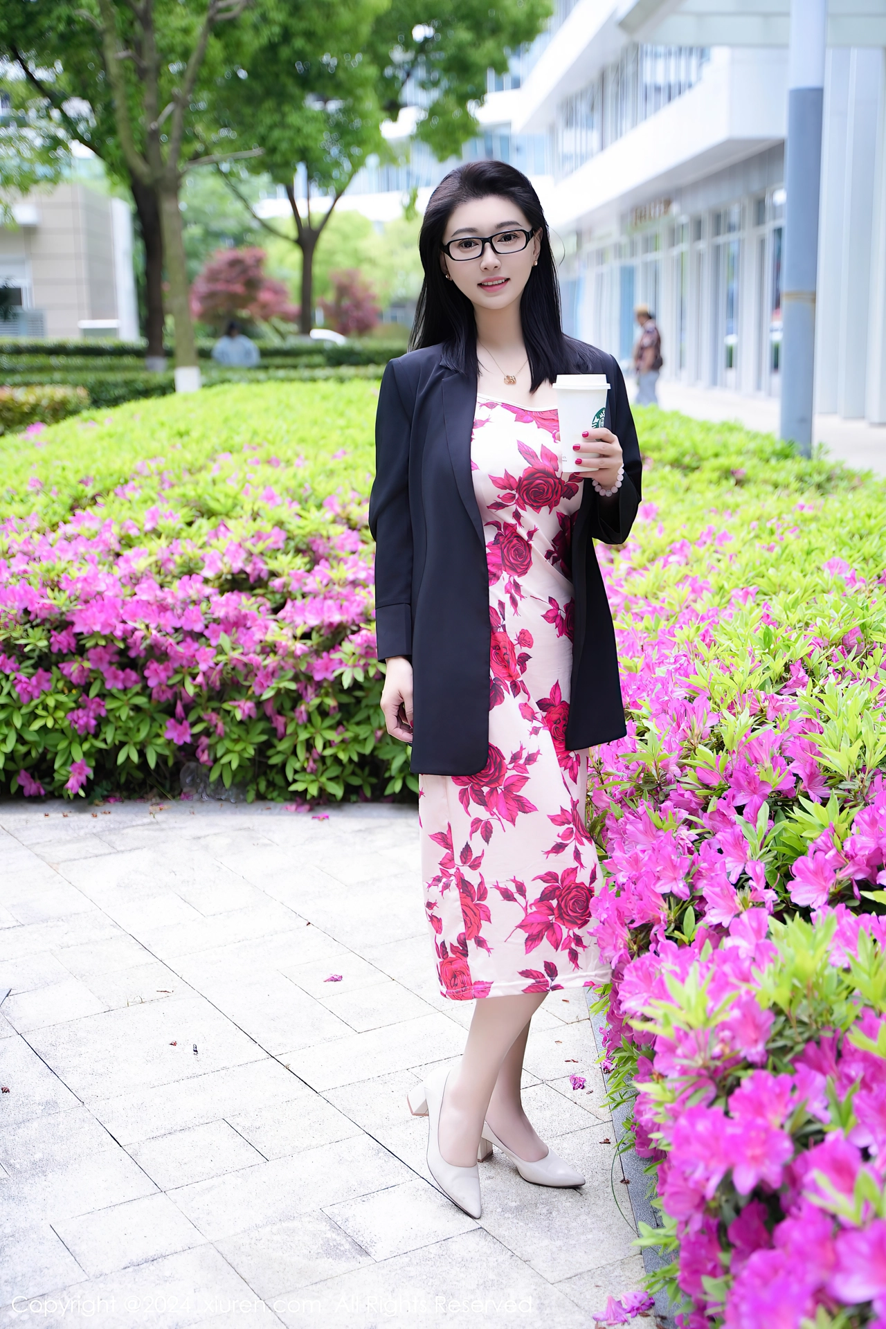 XIUREN(秀人网) No.8468 Good-looking Asian Belle 雅茹老师