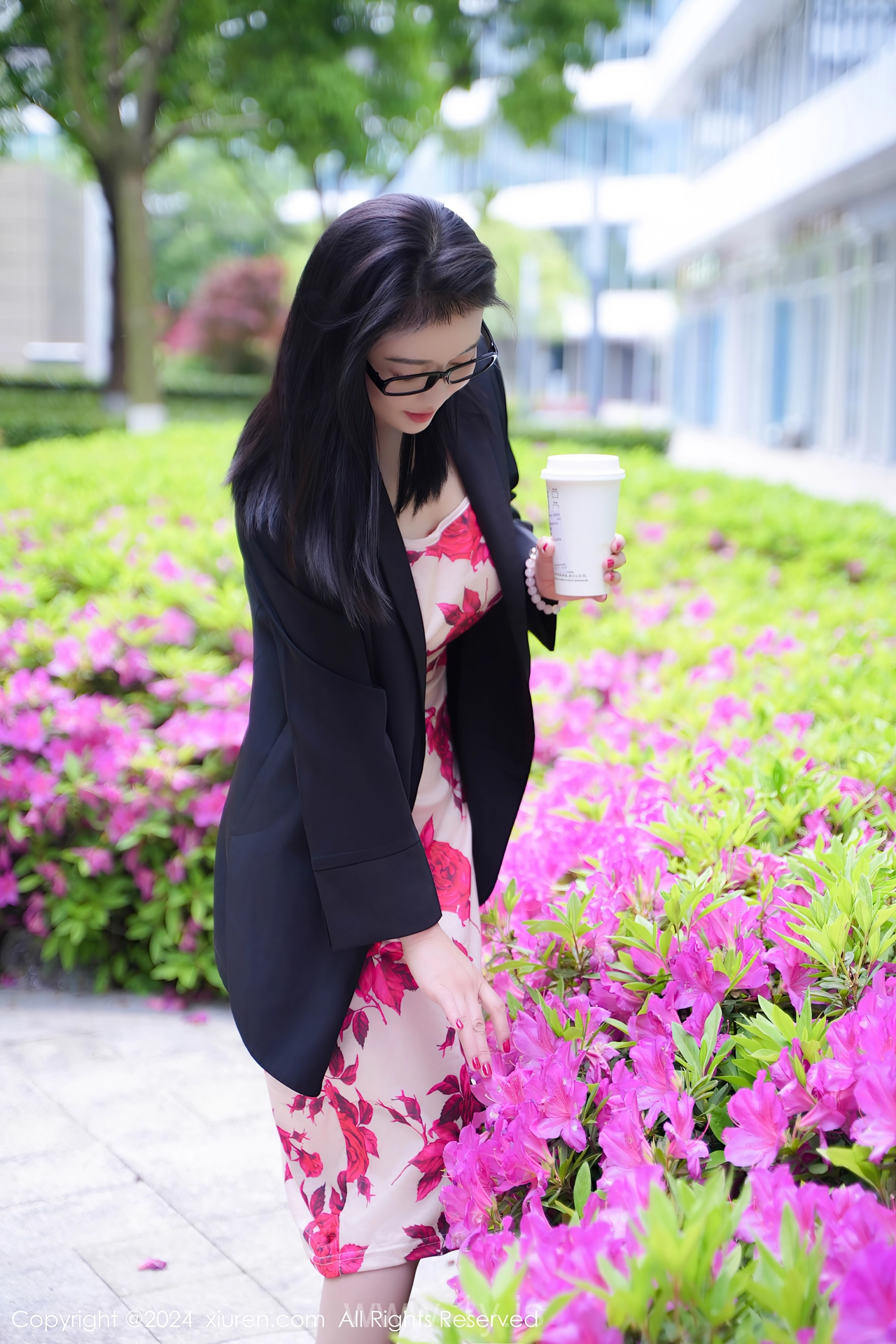 XIUREN(秀人网) No.8468 Good-looking Asian Belle 雅茹老师