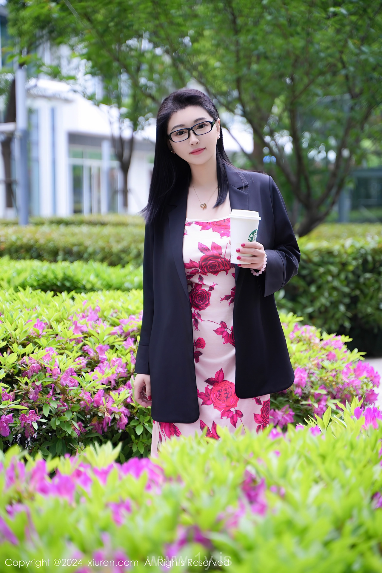 XIUREN(秀人网) No.8468 Good-looking Asian Belle 雅茹老师