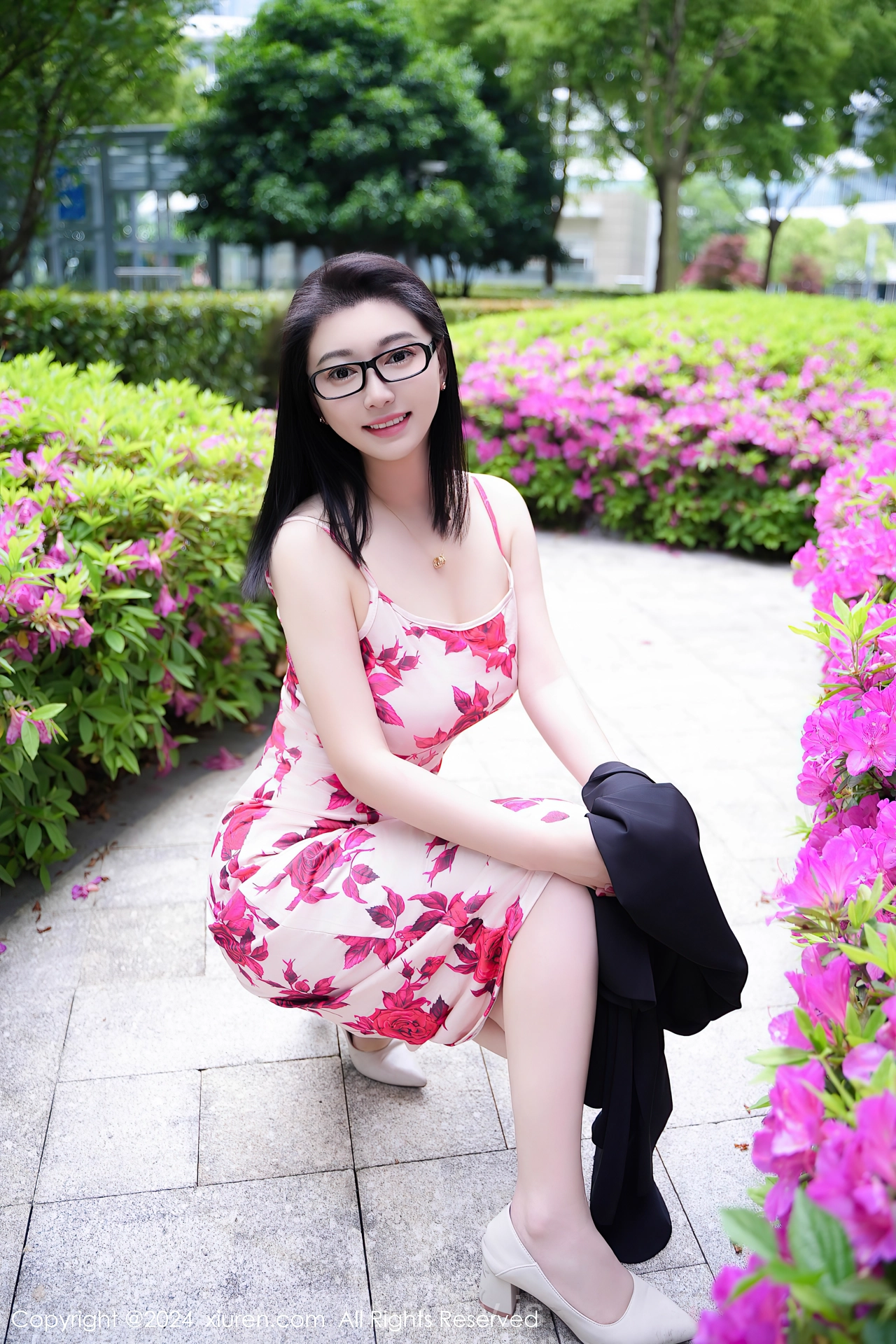 XIUREN(秀人网) No.8468 Good-looking Asian Belle 雅茹老师