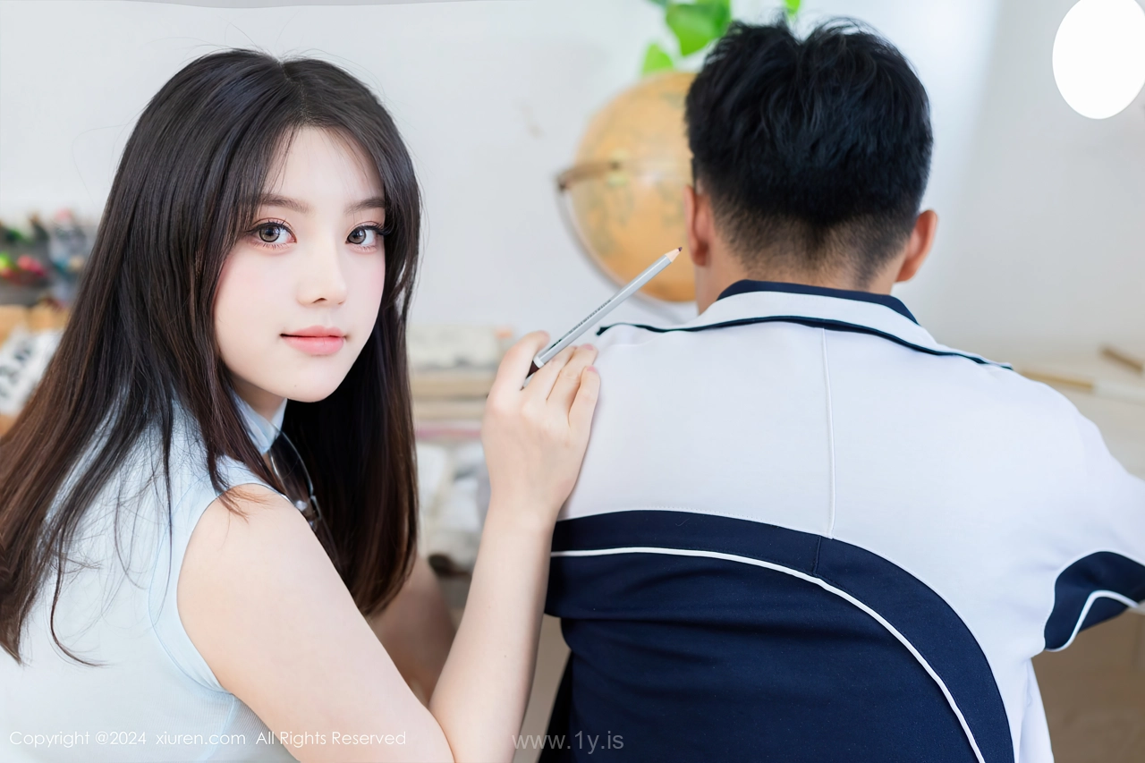 XIUREN(秀人网) No.8482 Lively Asian Girl 豆瓣酱