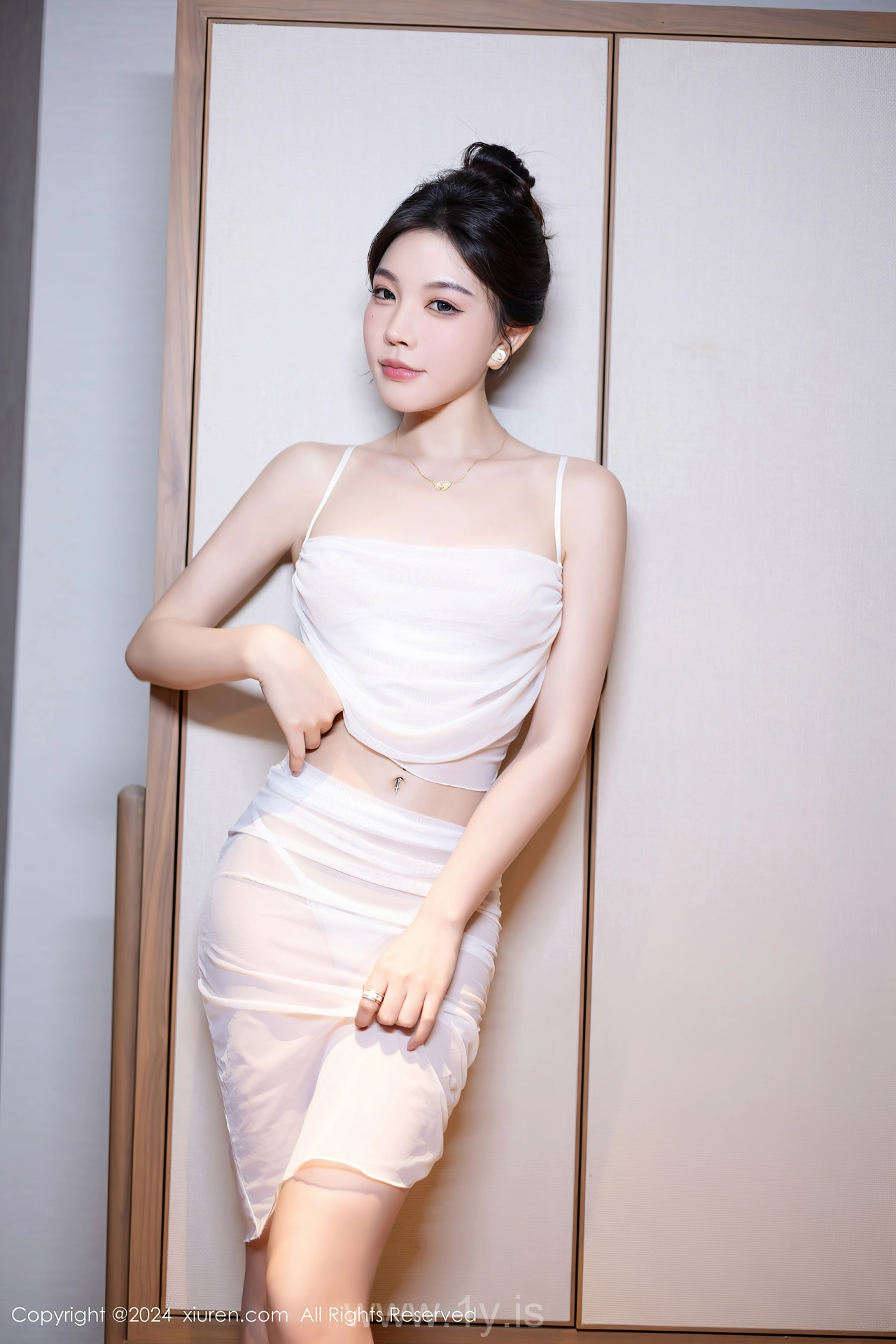 XIUREN(秀人网) No.8491 Fashionable & Good-looking Asian Goddess 徐莉芝Booty