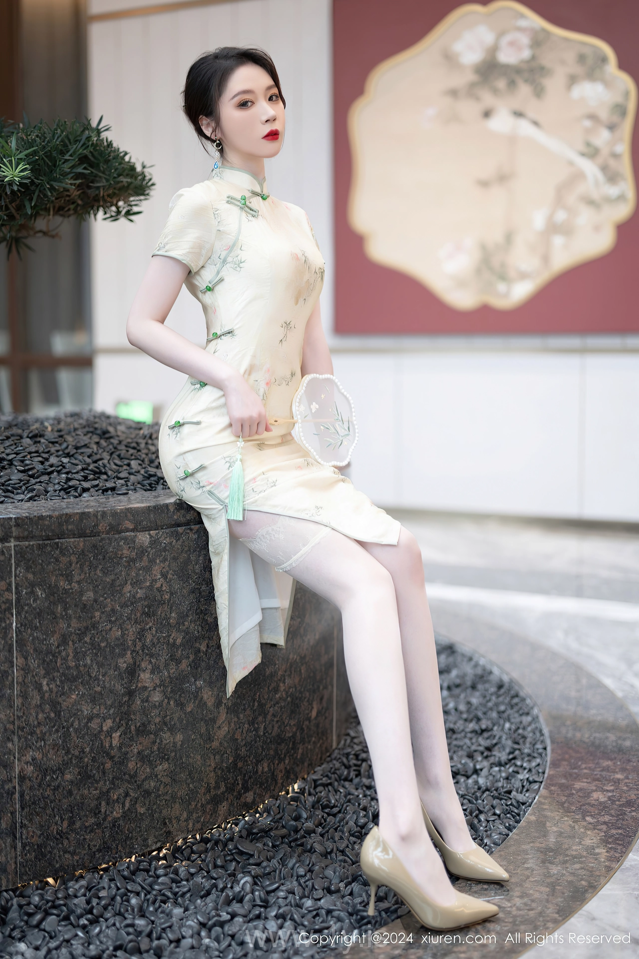 XIUREN(秀人网) No.8497 Attractive & Fancy Asian Peri 梦心玥