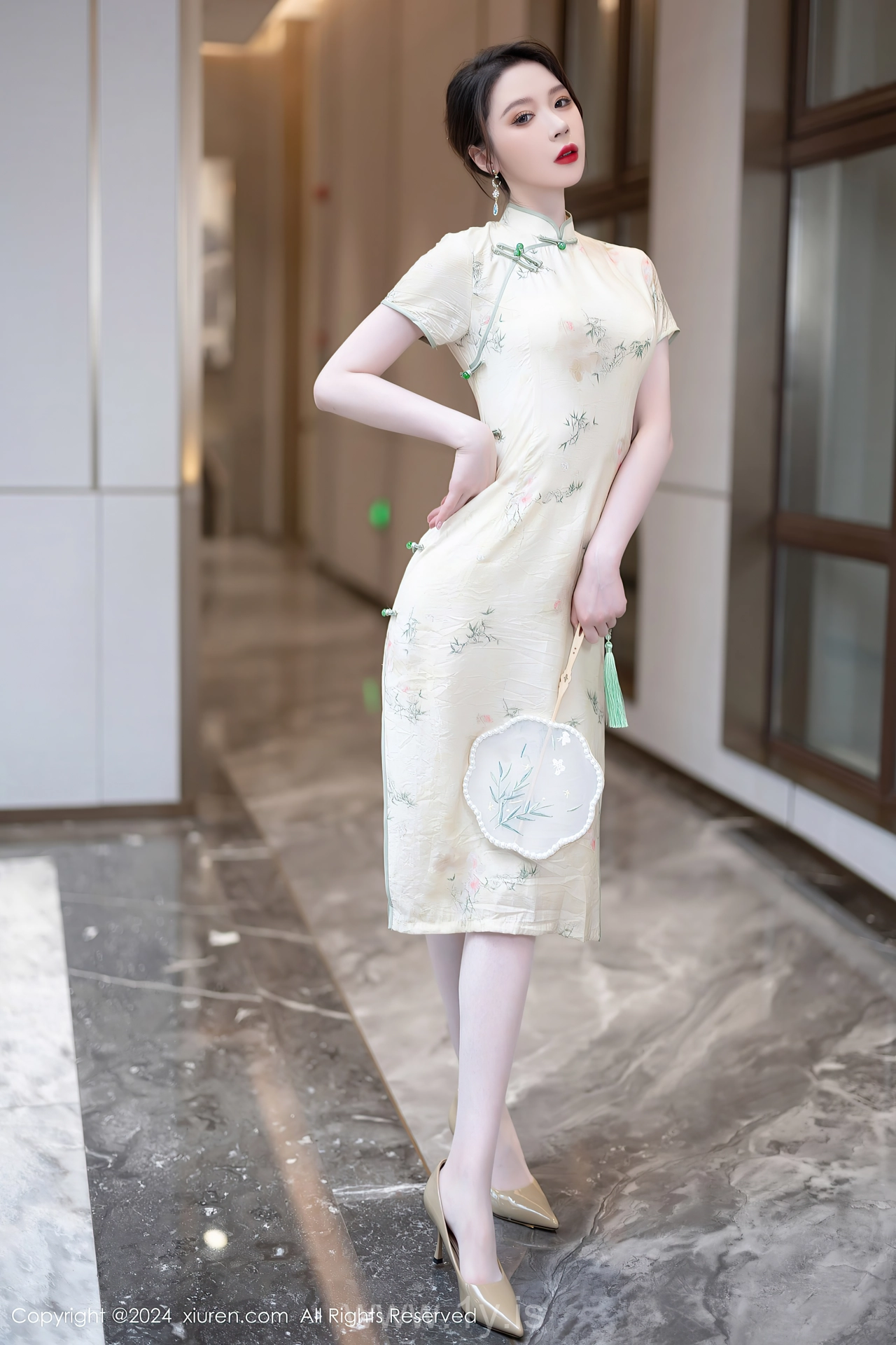 XIUREN(秀人网) No.8497 Attractive & Fancy Asian Peri 梦心玥