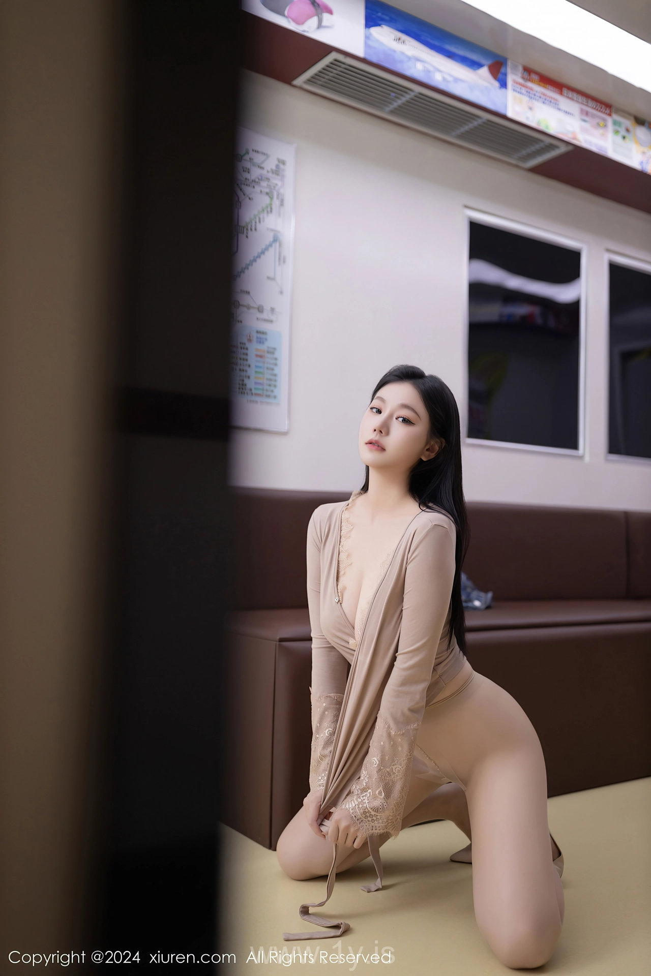 XIUREN(秀人网) No.8498 Playful & Lively Asian Peri 安然anran