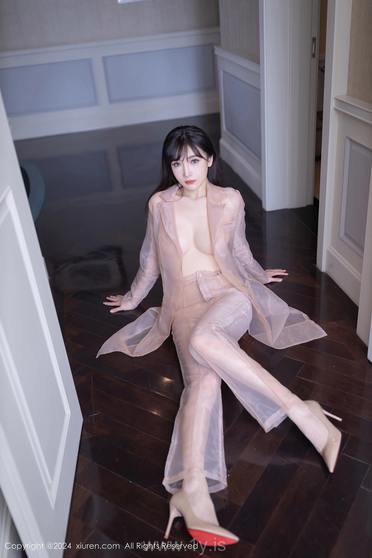 XIUREN(秀人网) No.8509 Hot & Trendy Asian Sweetie 陆萱萱