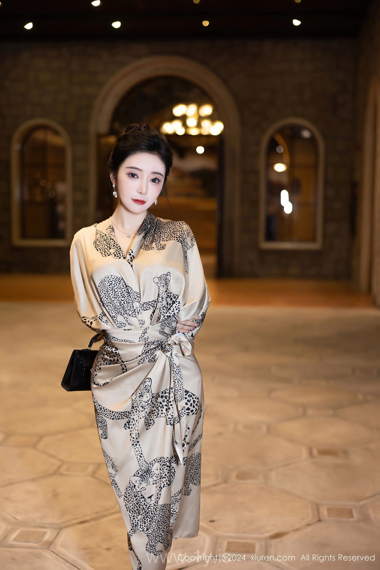 XIUREN(秀人网) No.8510 Radiant & Good-looking Chinese Beauty Queen 王馨瑶yanni